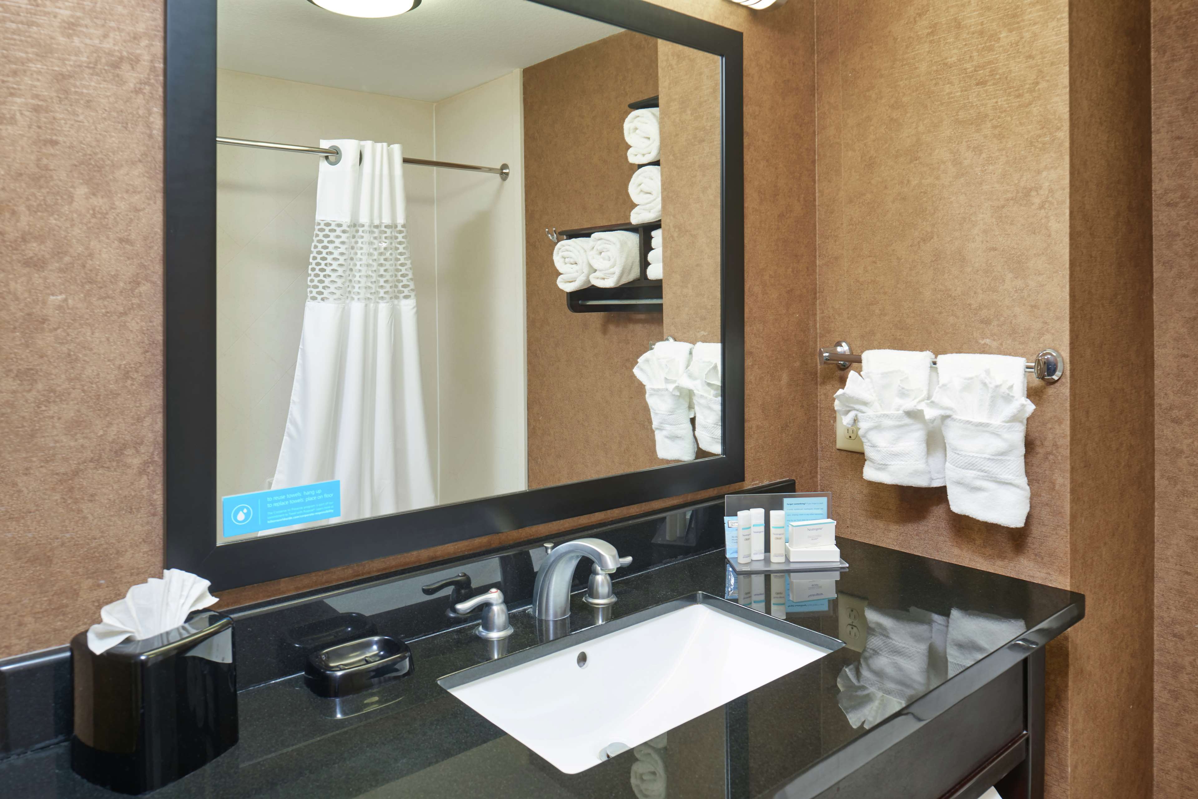 Hampton Inn Sweetwater Room Type - 1 KING BED NONSMOKING