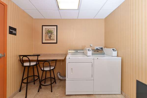  - Hampton Inn & Suites Coors Albuquerque - I-40, Exit 155