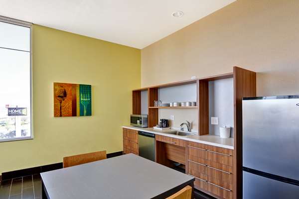  - Home2 Suites by Hilton Downtown Albuquerque - I-40, Exit 159A & 159D