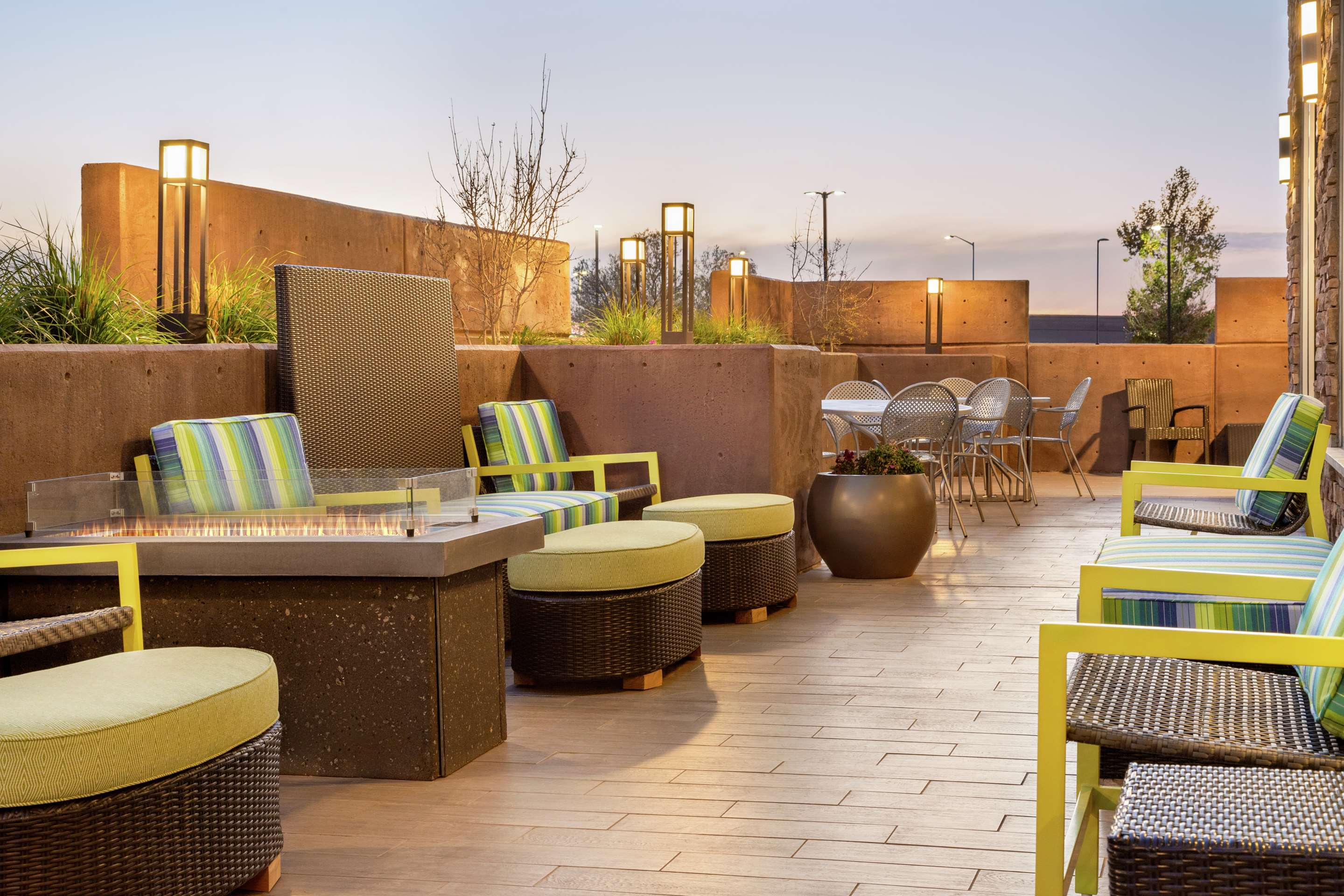 Exterior | Home2 Suites by Hilton Albuquerque/Downtown-University