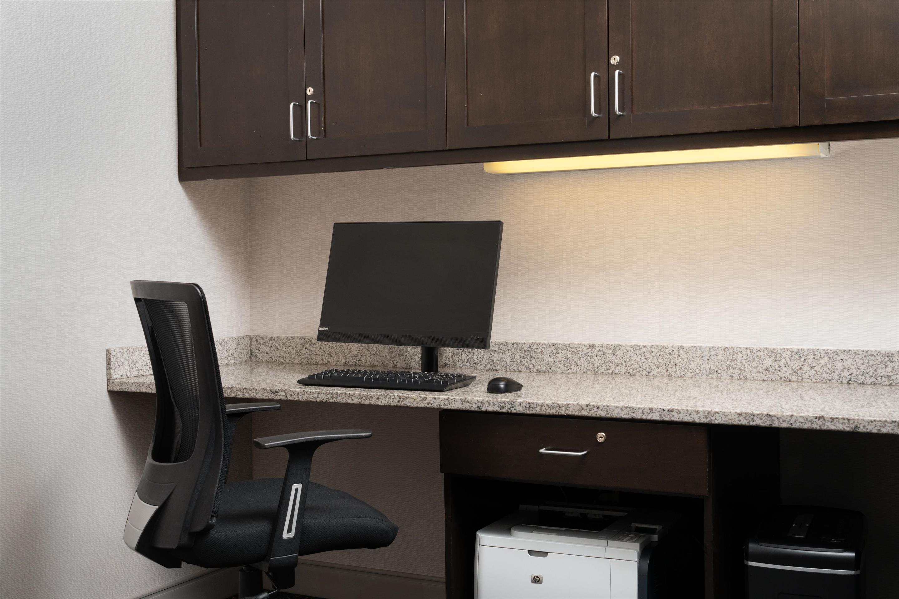 Business Center | Hampton Inn & Suites Albuquerque North/I-25