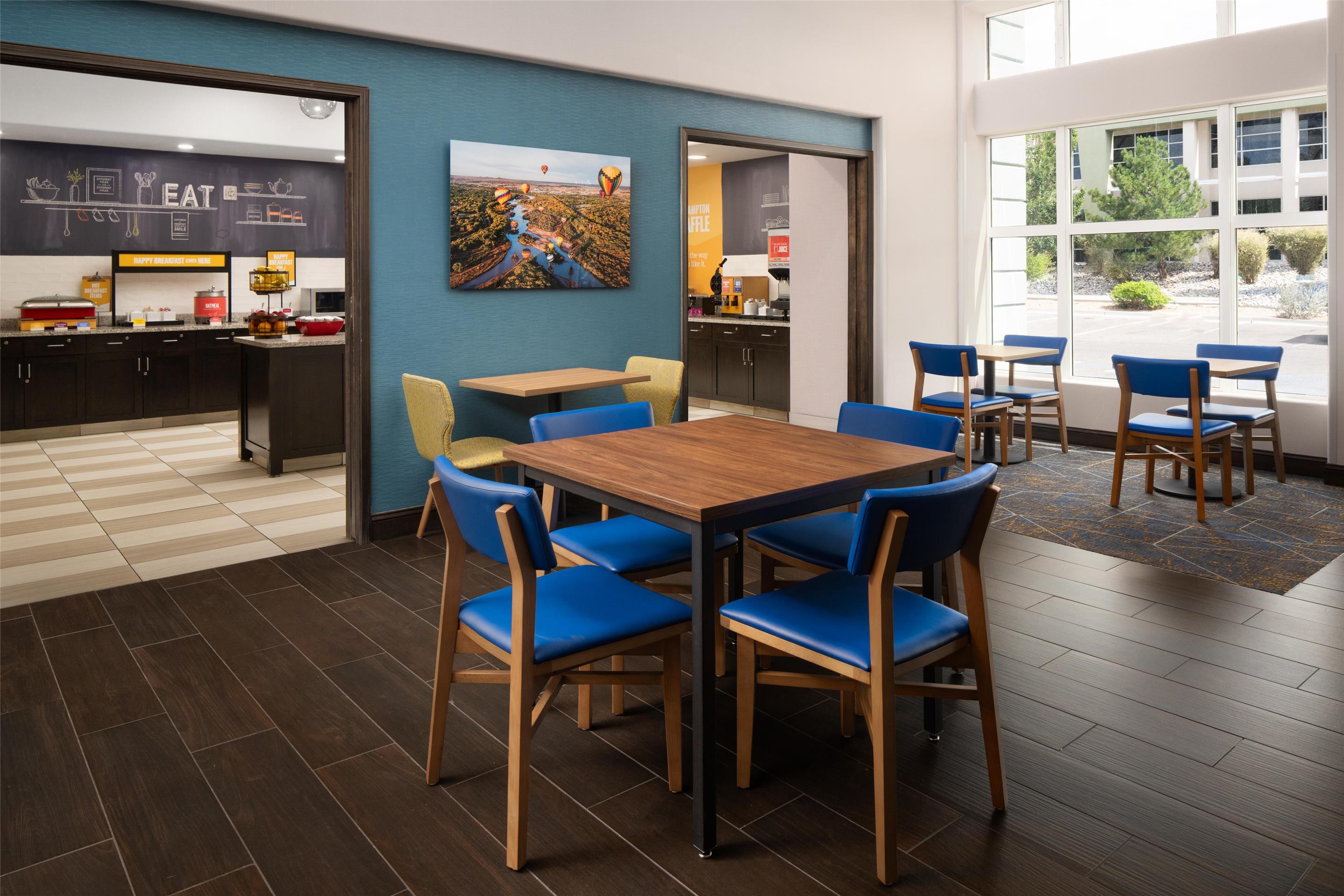 Breakfast Area | Hampton Inn & Suites Albuquerque North/I-25