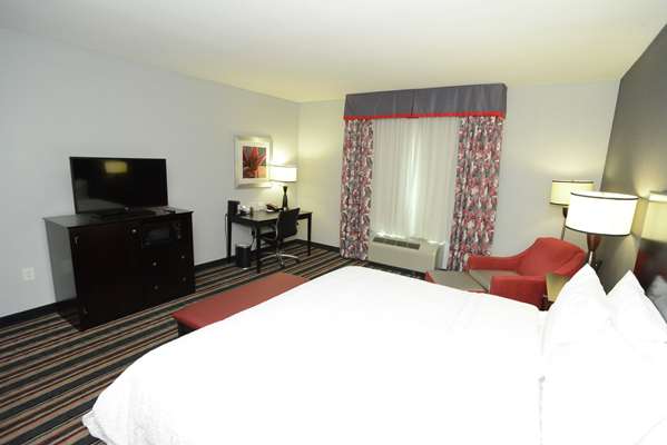  - Hampton Inn & Suites Mall Albany