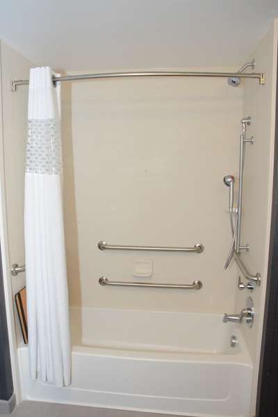  - Hampton Inn & Suites Mall Albany