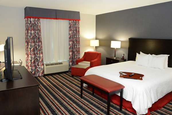  - Hampton Inn & Suites Mall Albany