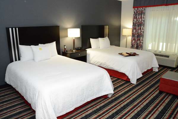  - Hampton Inn & Suites Mall Albany