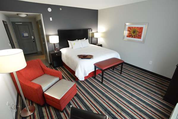  - Hampton Inn & Suites Mall Albany