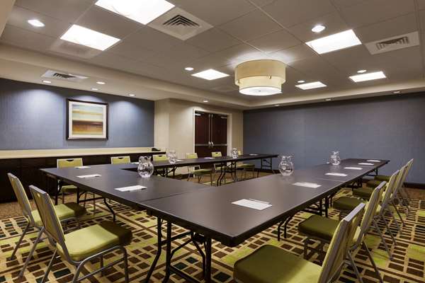  - Hampton Inn & Suites Camp Springs - I-95 & I-495, Exit 7