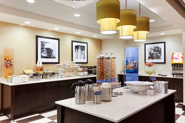 Restaurant - Hampton Inn & Suites Camp Springs - I-95 & I-495, Exit 7