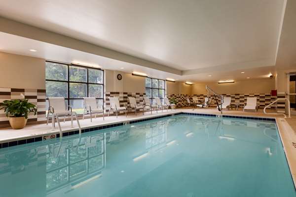 Pool - Hampton Inn & Suites Camp Springs - I-95 & I-495, Exit 7