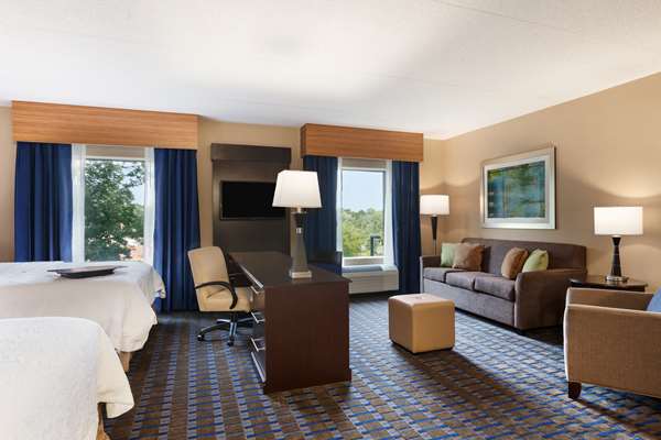  - Hampton Inn & Suites Camp Springs - I-95 & I-495, Exit 7