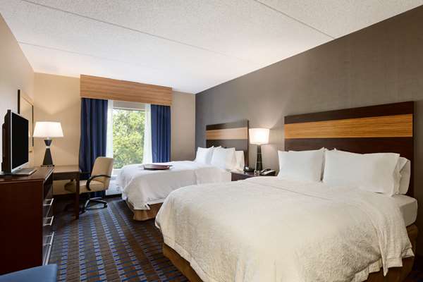  - Hampton Inn & Suites Camp Springs - I-95 & I-495, Exit 7