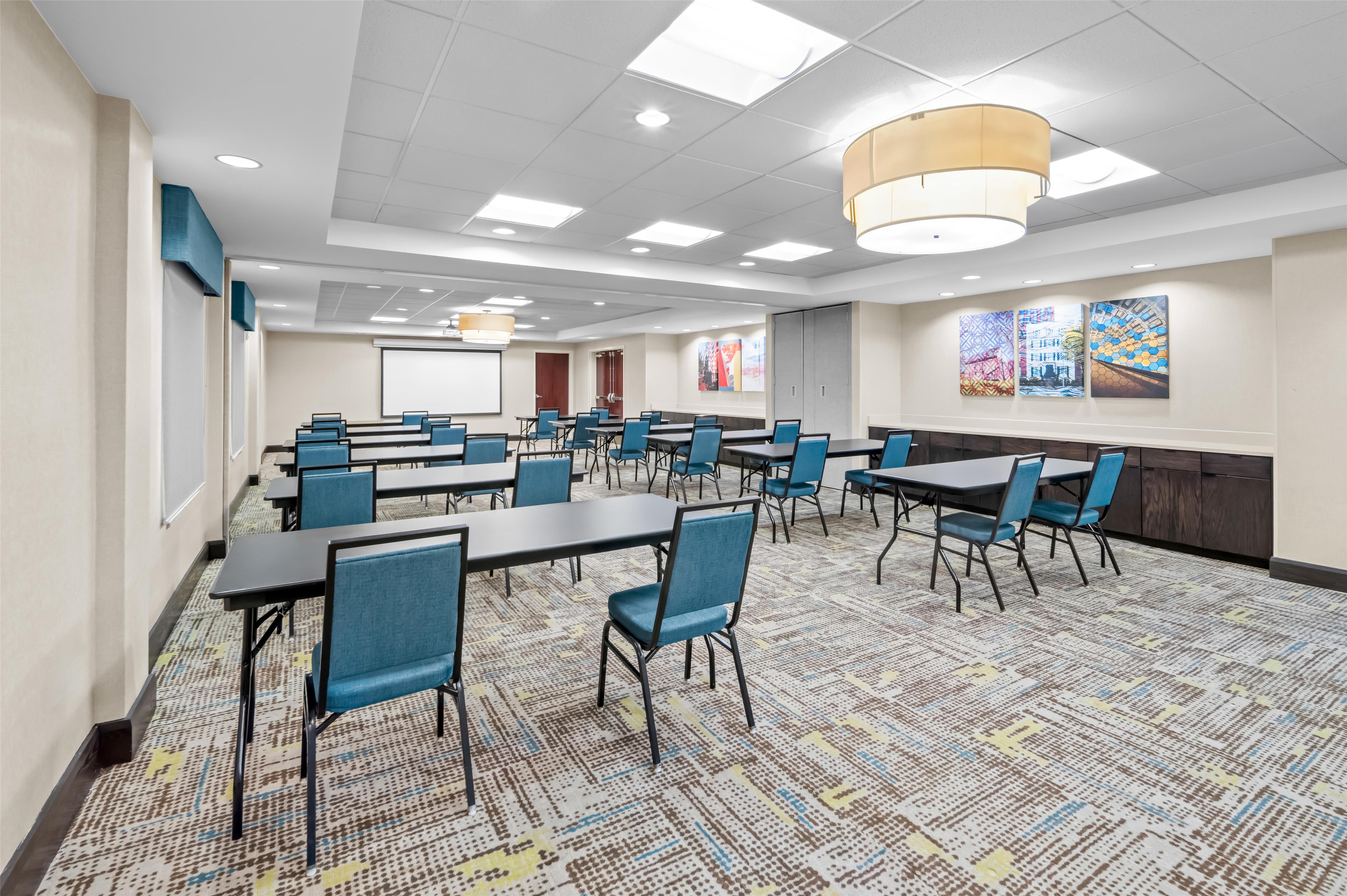 Meeting Room | Hampton Inn & Suites Camp Springs/Andrews AFB
