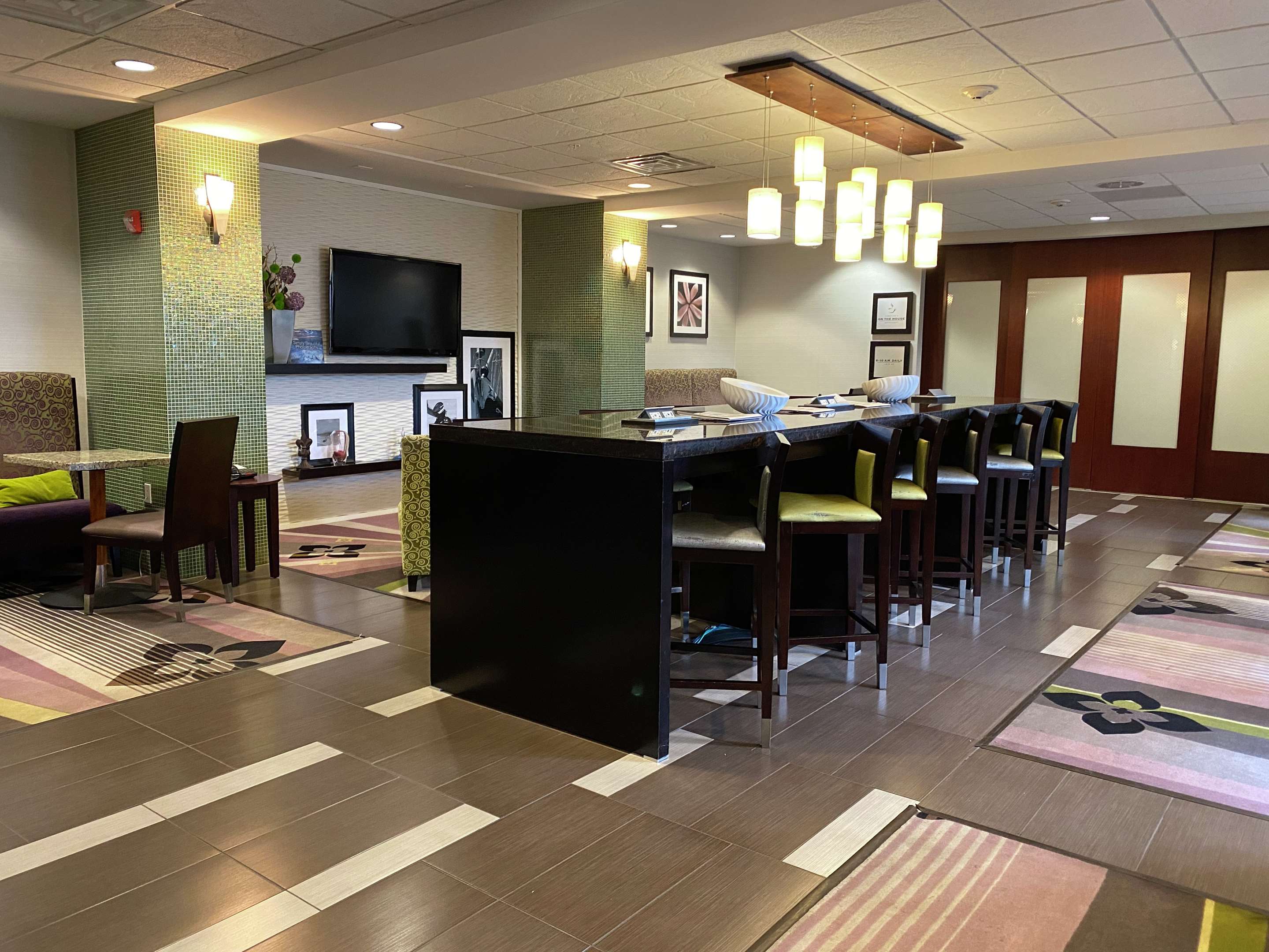 Lobby | Hampton Inn by Hilton Leesville Fort Johnson