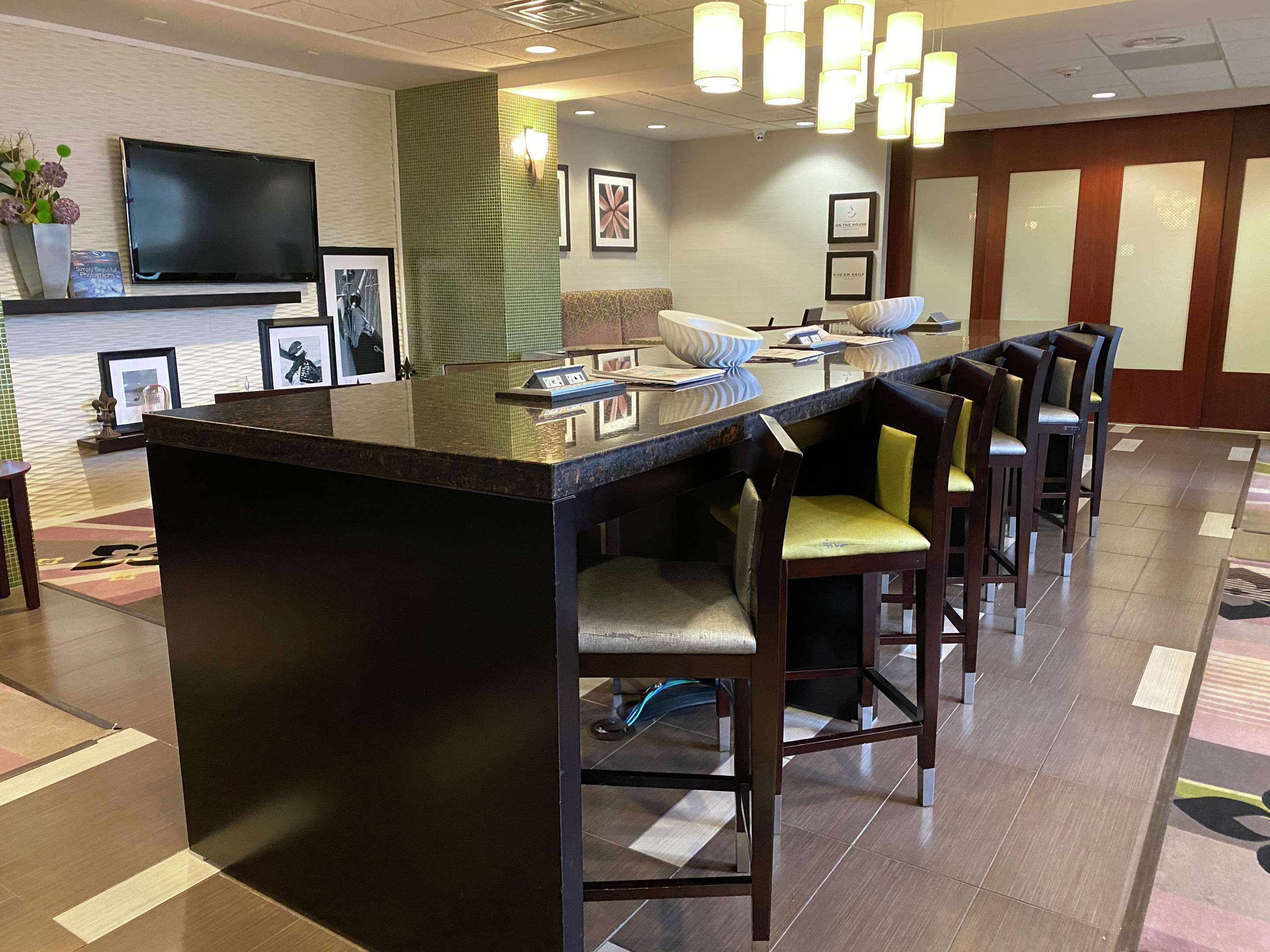 Lobby | Hampton Inn by Hilton Leesville Fort Johnson