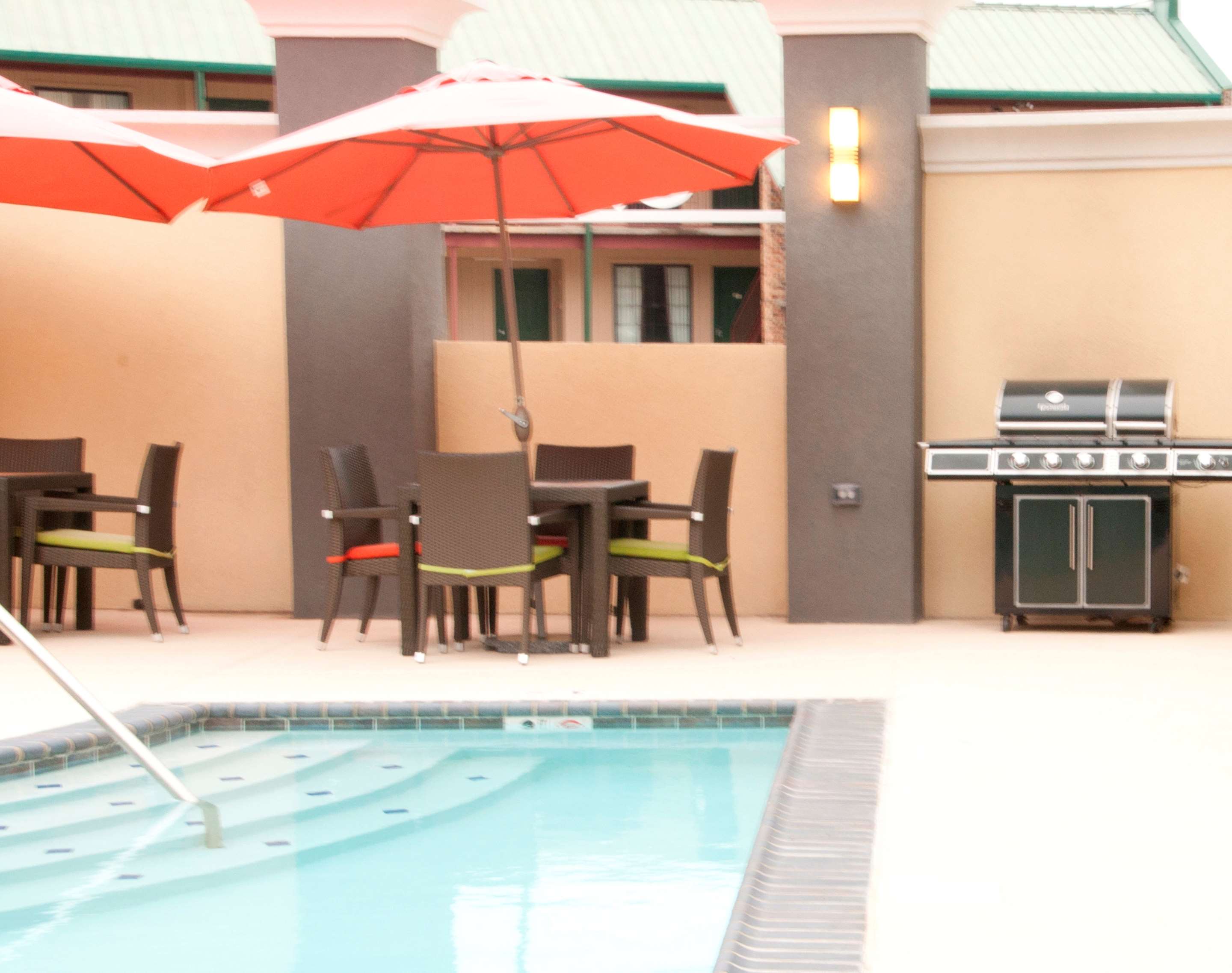 Pool | Hampton Inn by Hilton Leesville Fort Johnson