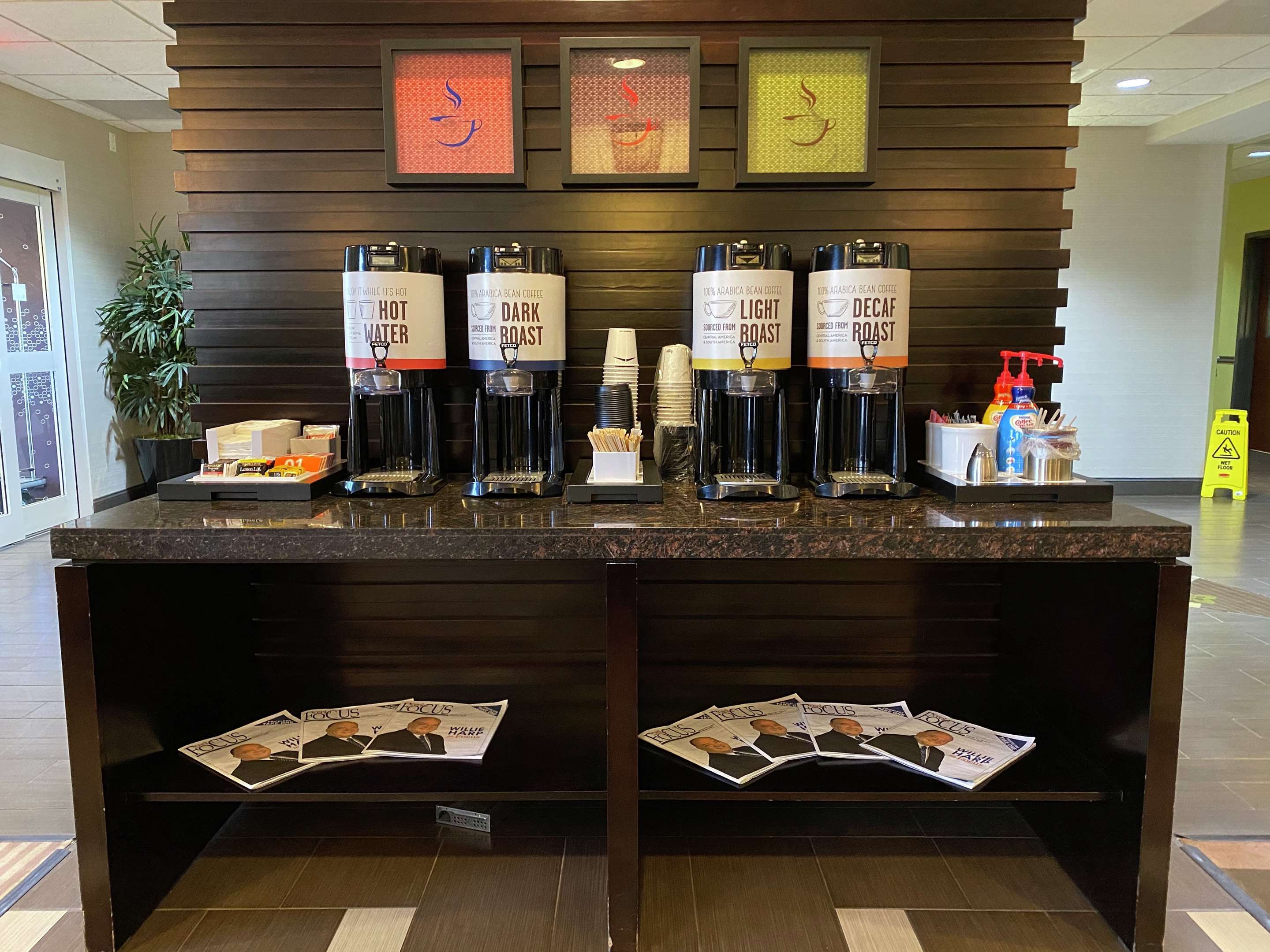 Restaurant | Hampton Inn by Hilton Leesville Fort Johnson