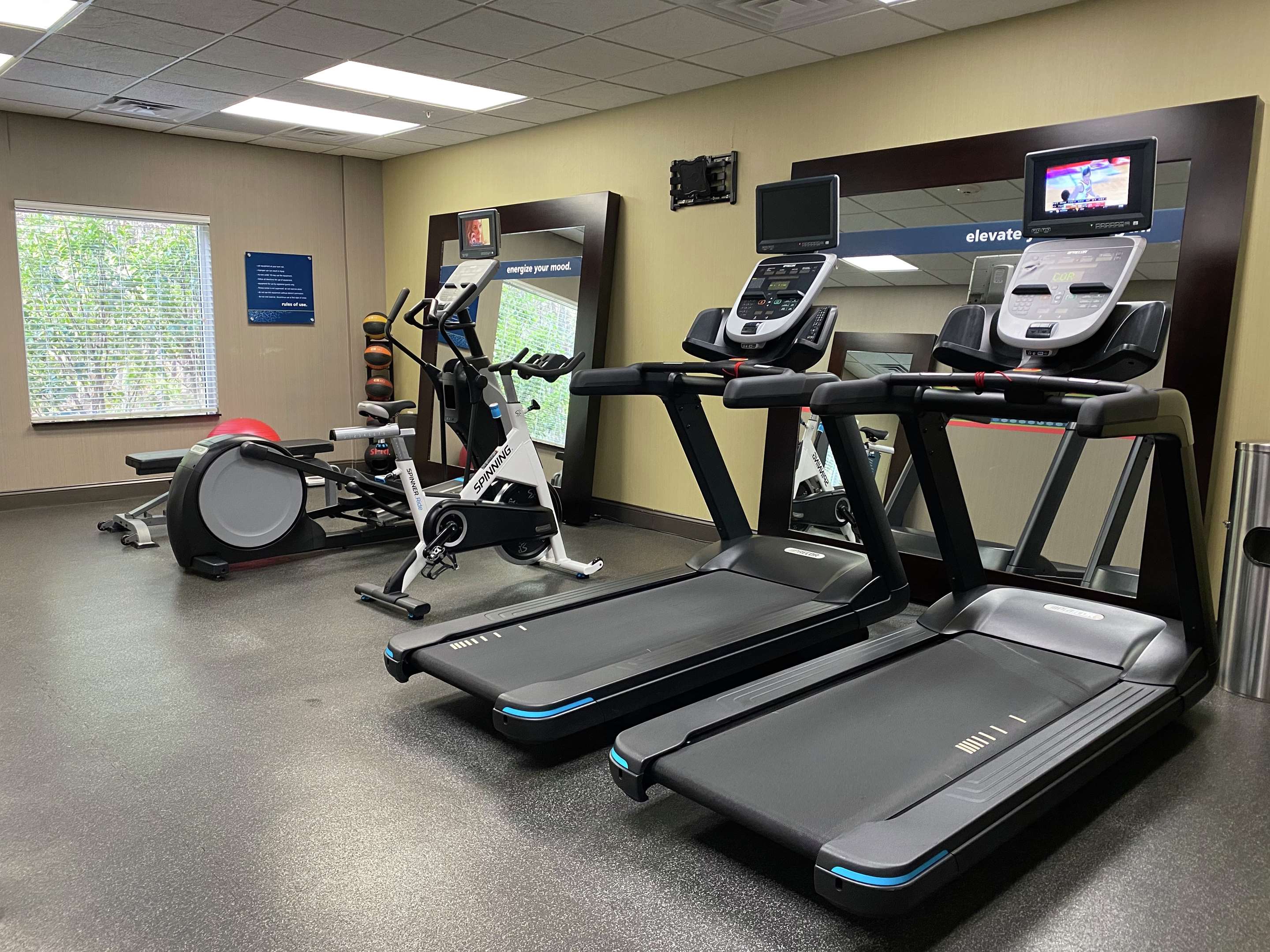 Health club fitness center gym | Hampton Inn by Hilton Leesville Fort Johnson