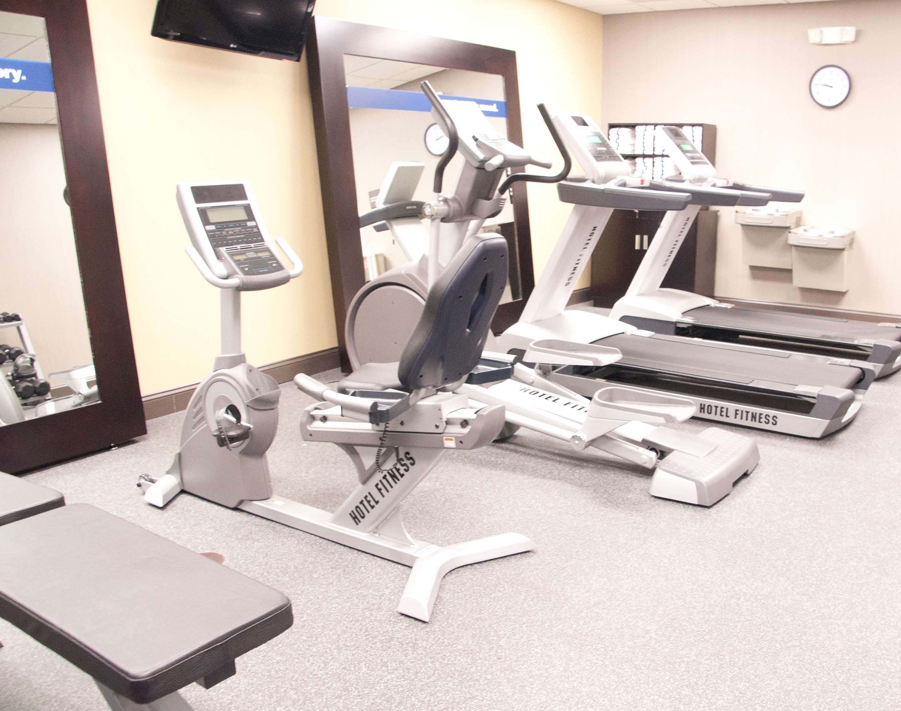 Health club fitness center gym | Hampton Inn by Hilton Leesville Fort Johnson