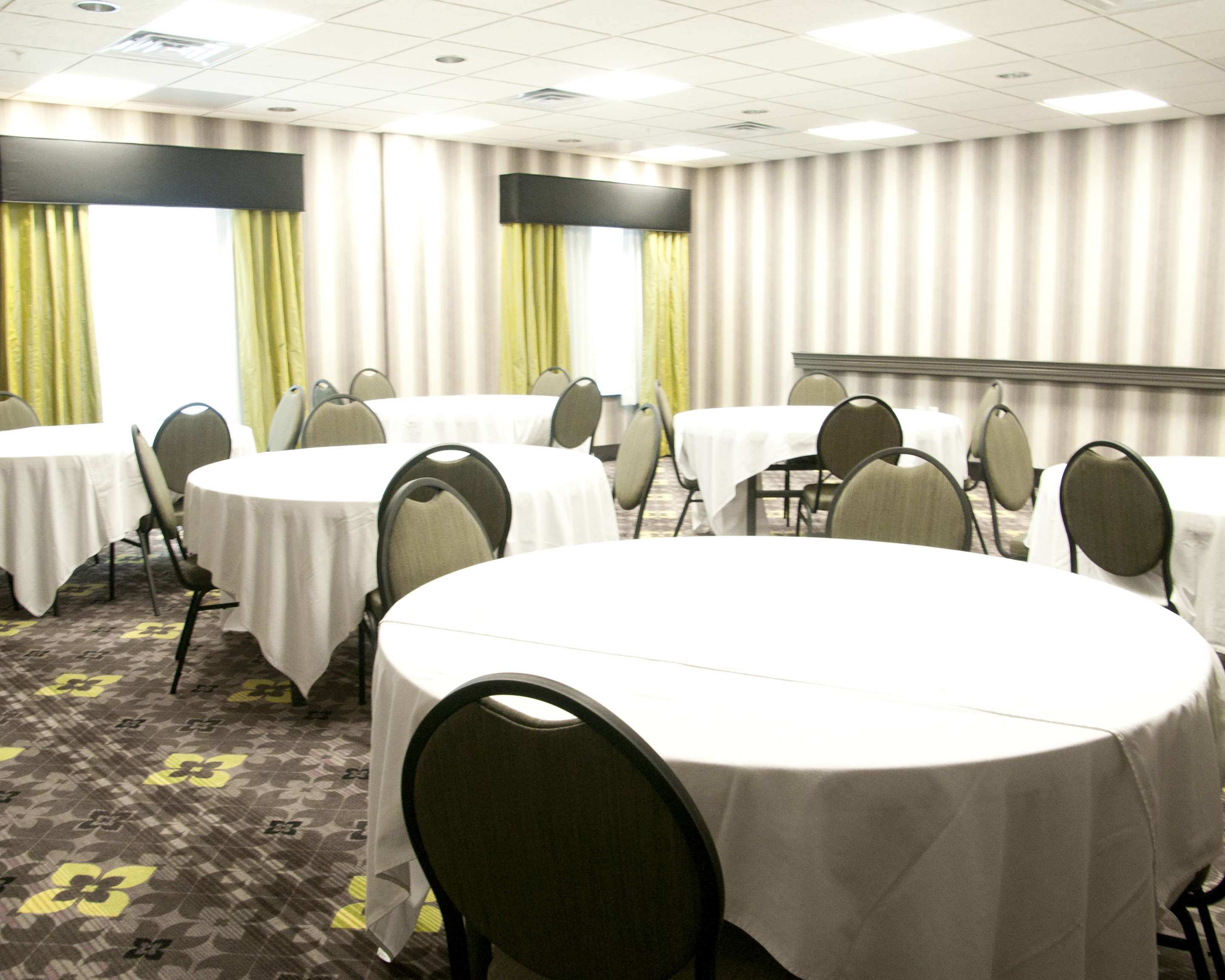 Meeting Room | Hampton Inn by Hilton Leesville Fort Johnson
