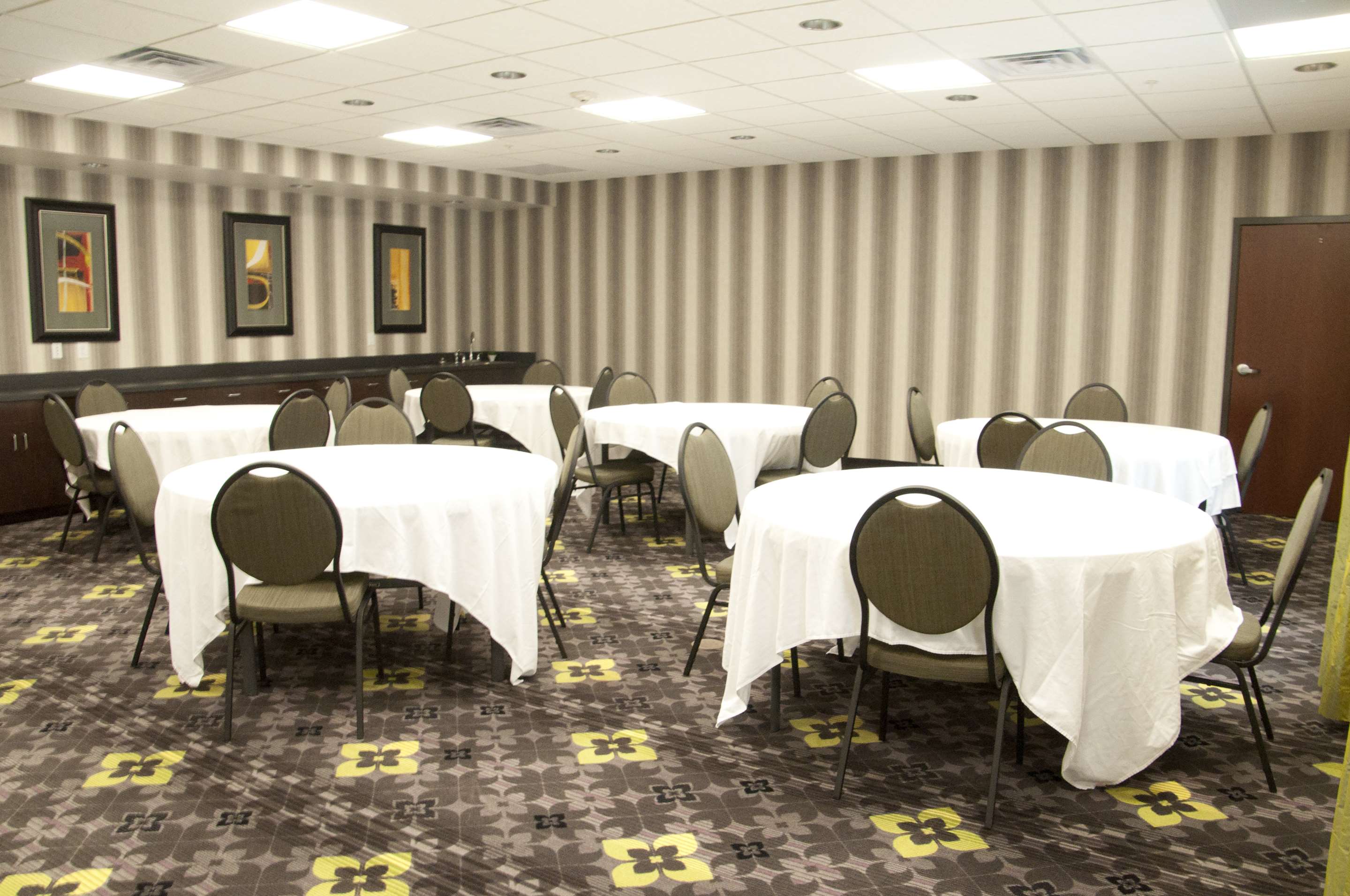 Meeting Room | Hampton Inn by Hilton Leesville Fort Johnson