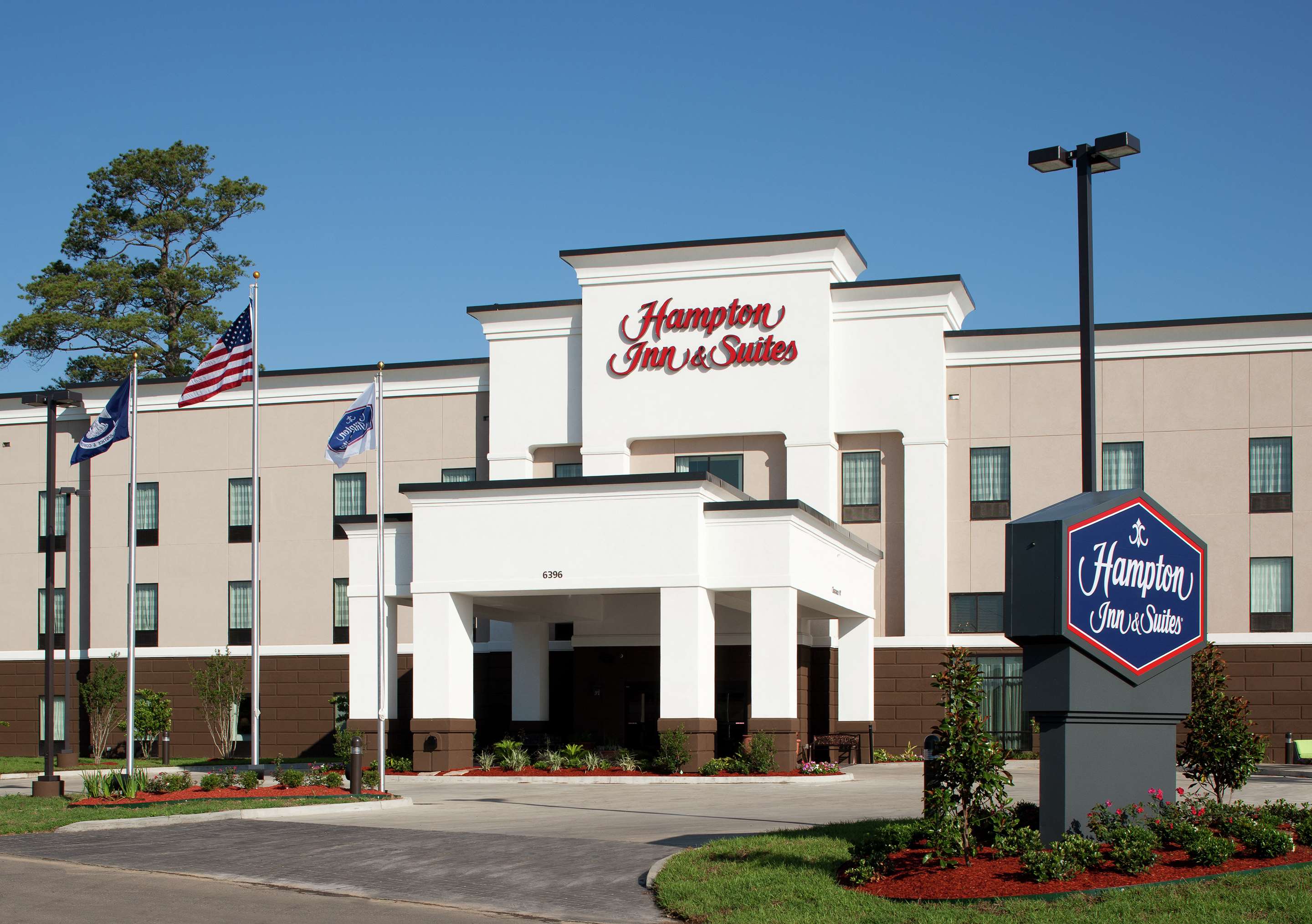 Exterior | Hampton Inn & Suites Marksville