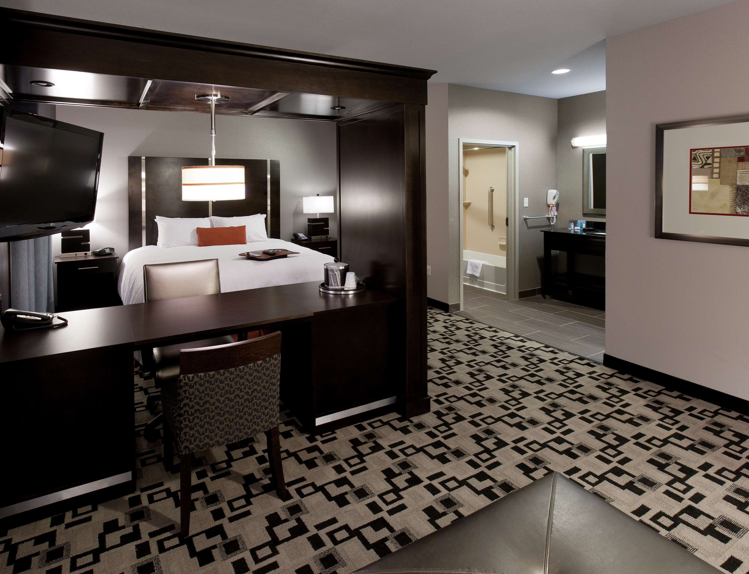 Guest room