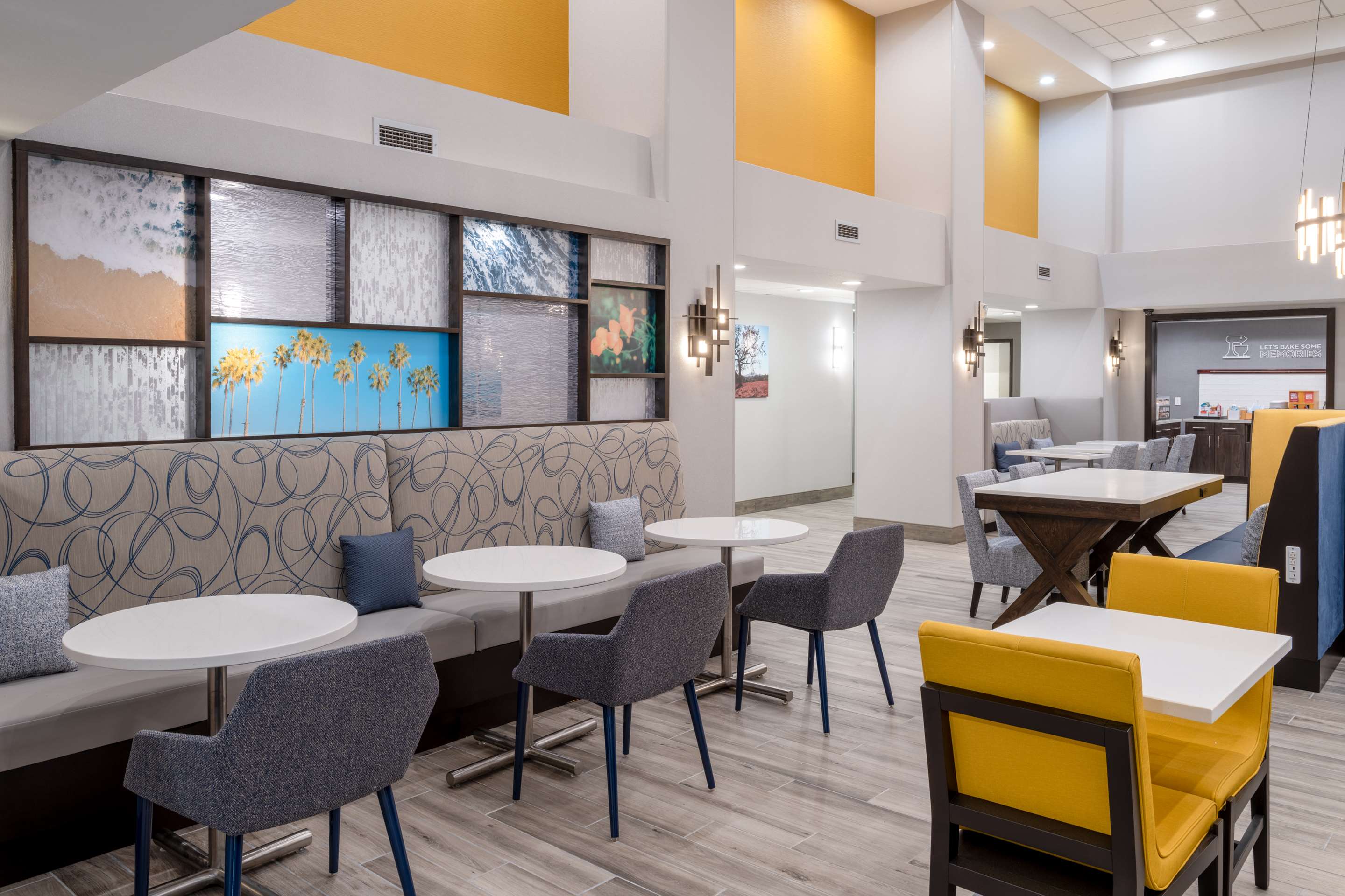 Lobby | Hampton Inn & Suites Agoura Hills