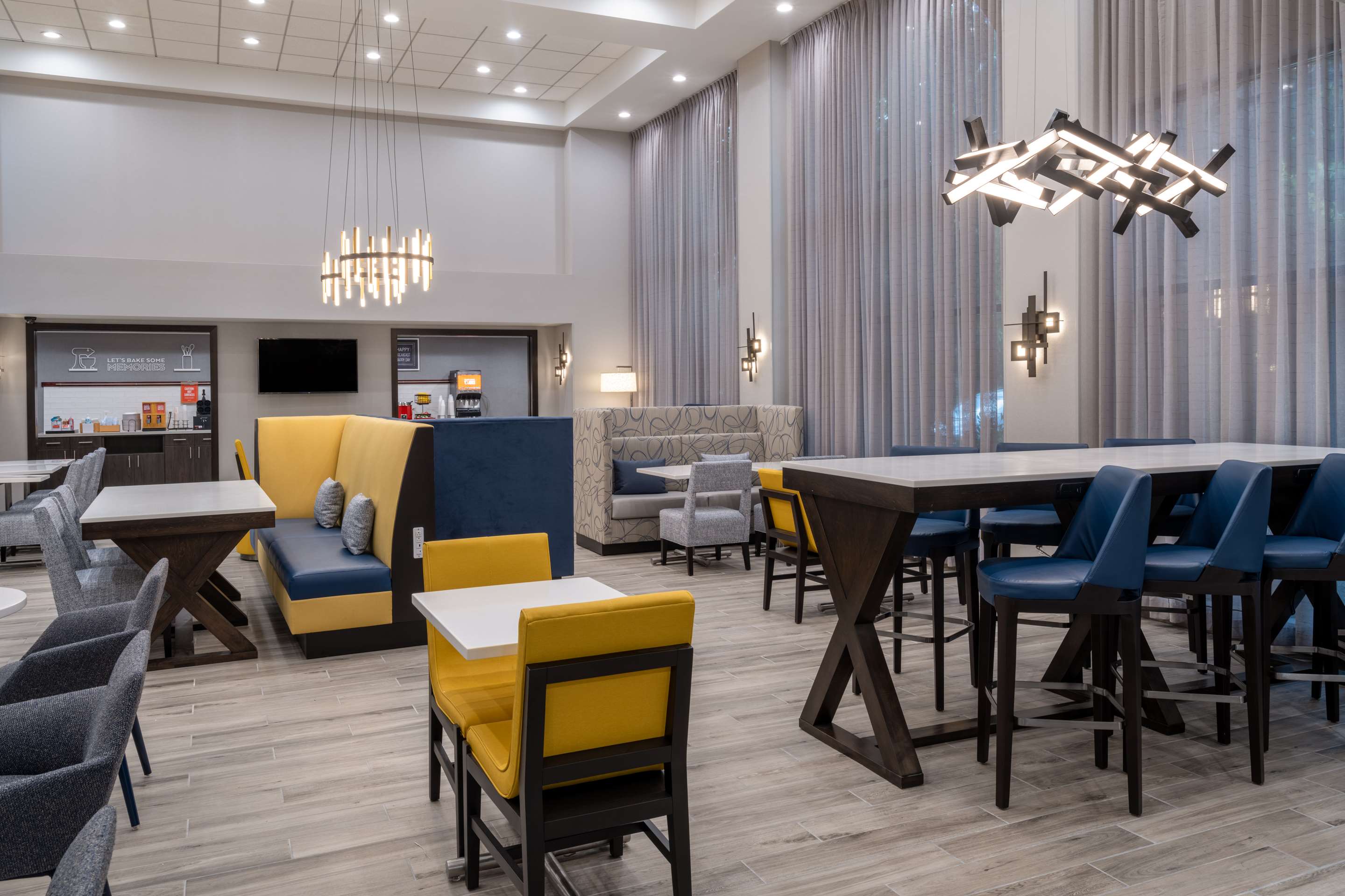 Lobby | Hampton Inn & Suites Agoura Hills