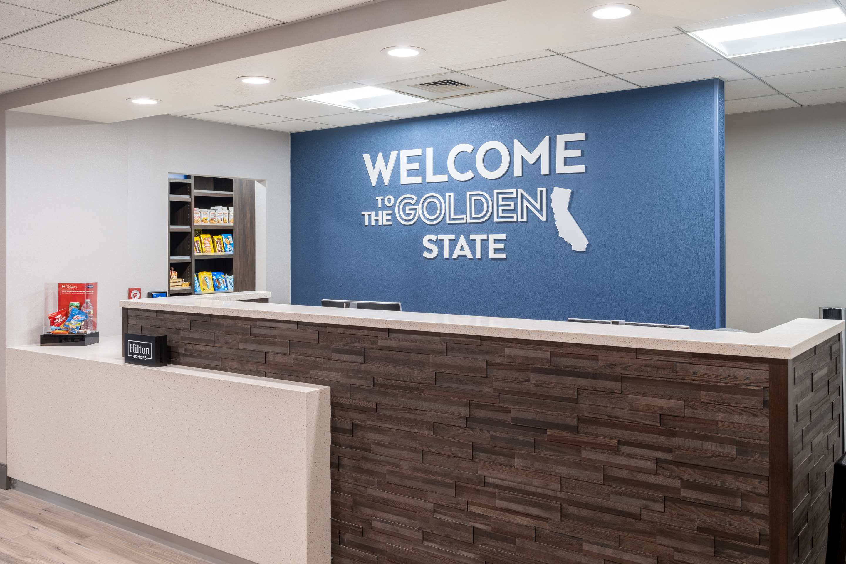 Reception | Hampton Inn & Suites Agoura Hills
