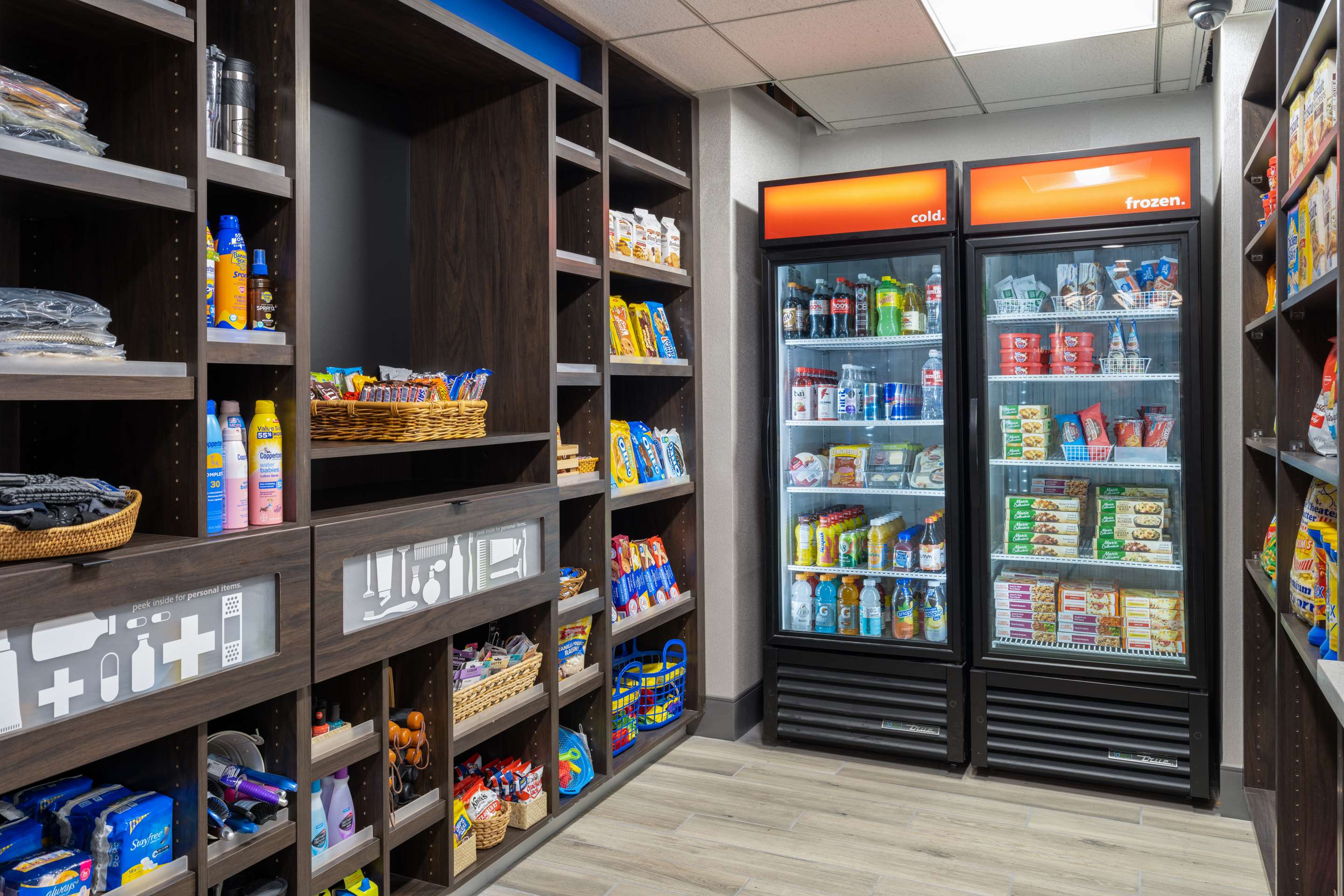 Restaurant | Hampton Inn & Suites Agoura Hills