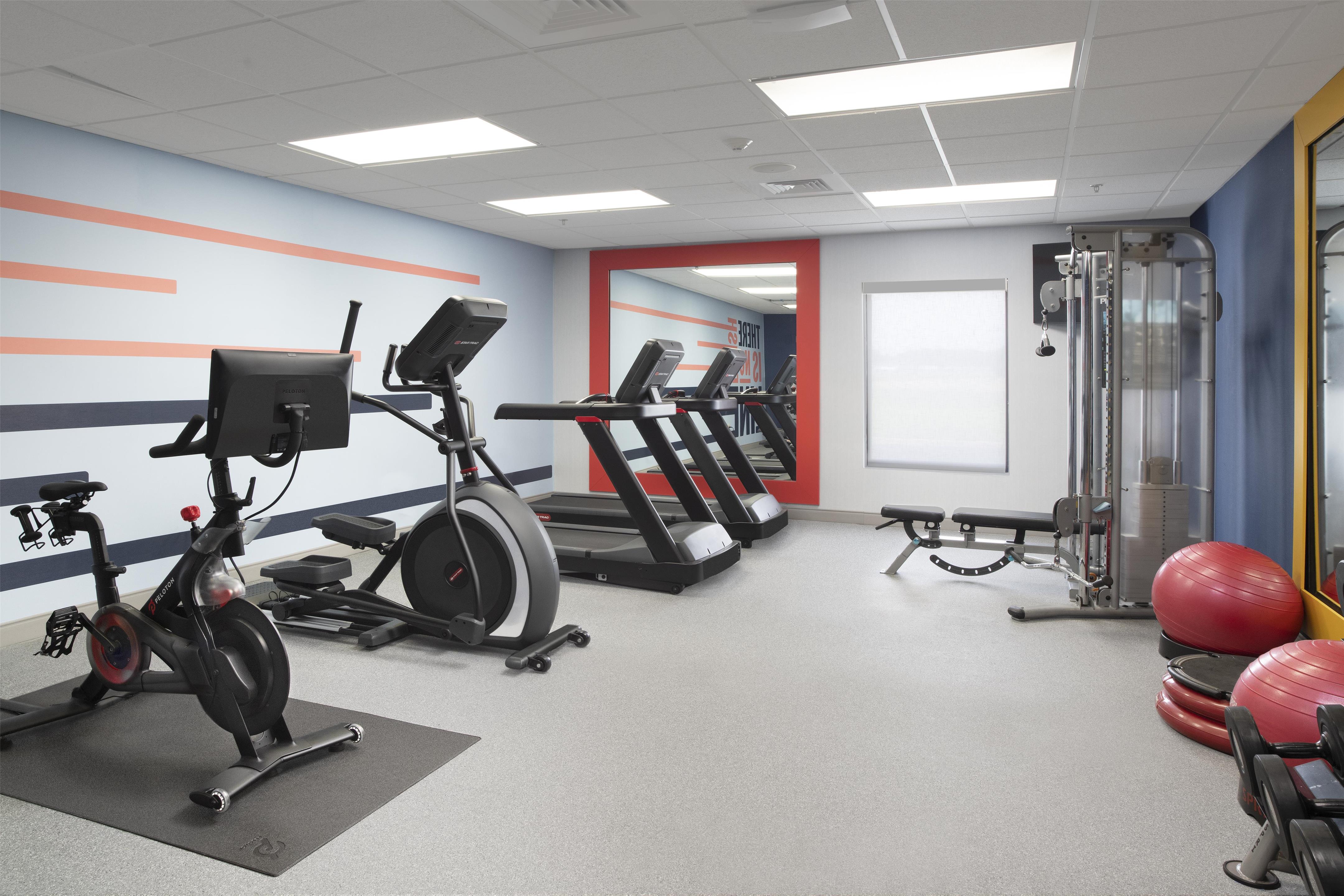 Health club fitness center gym | Hampton Inn Magnolia