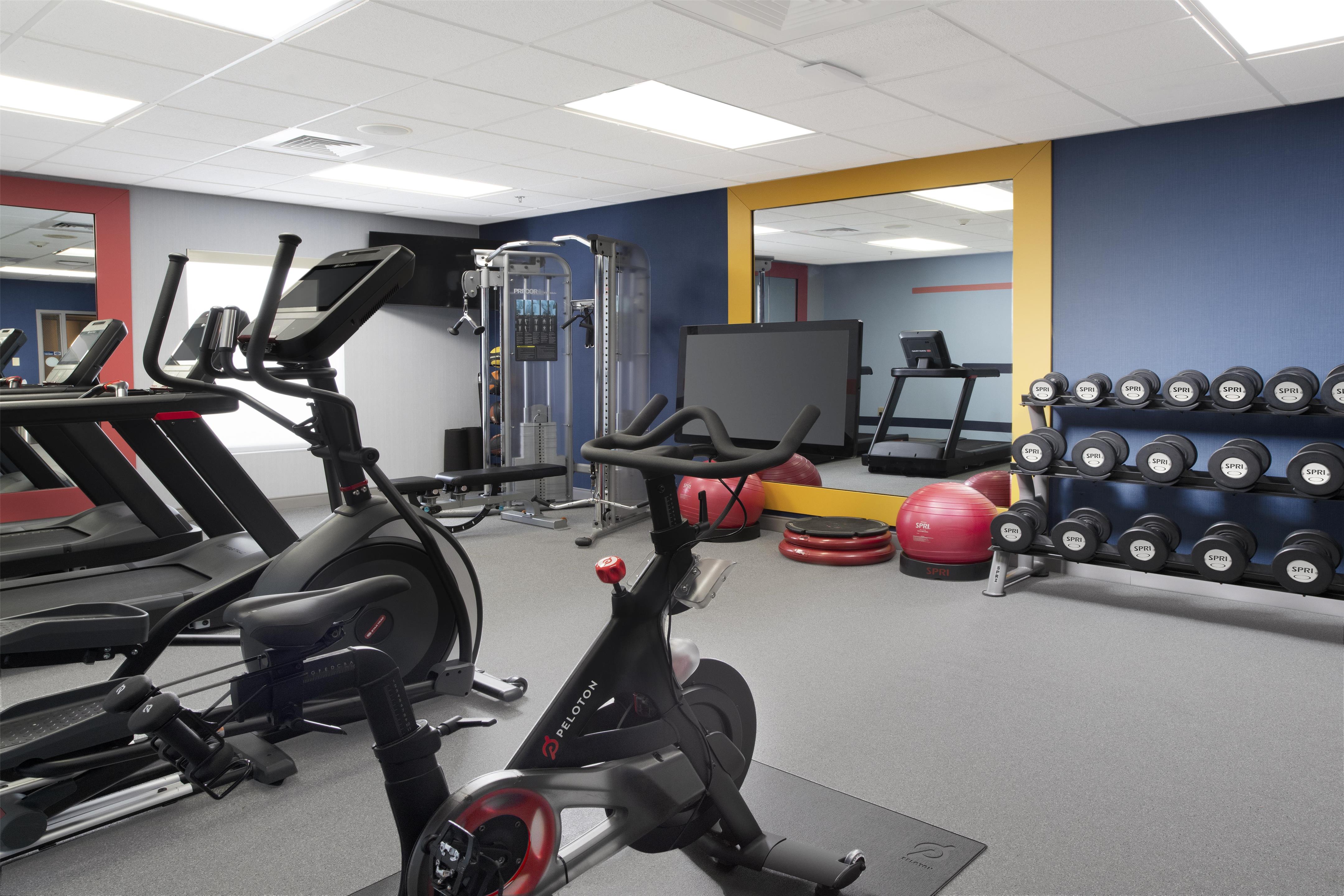 Health club fitness center gym | Hampton Inn Magnolia