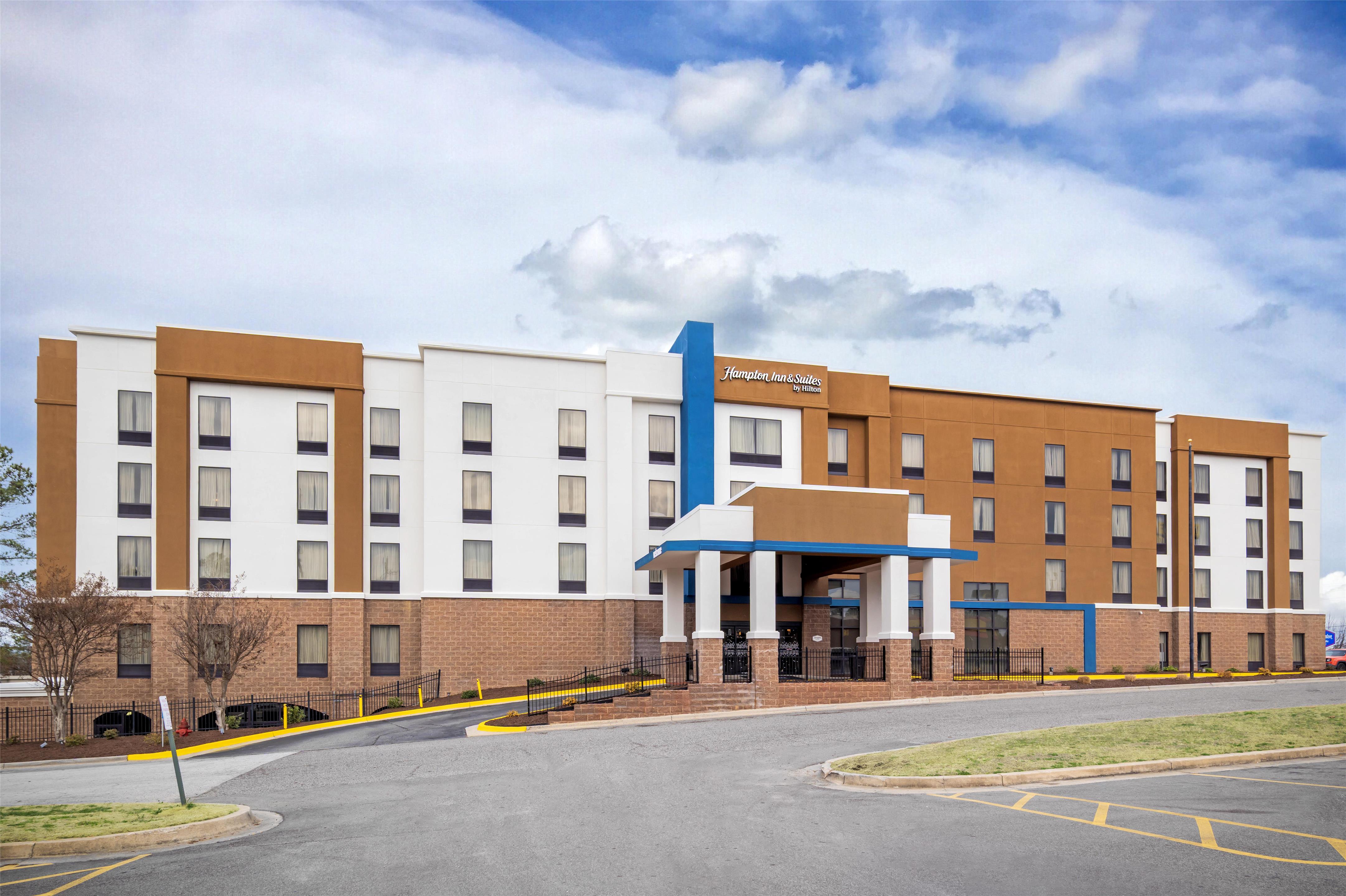 Exterior | Hampton Inn & Suites Augusta West