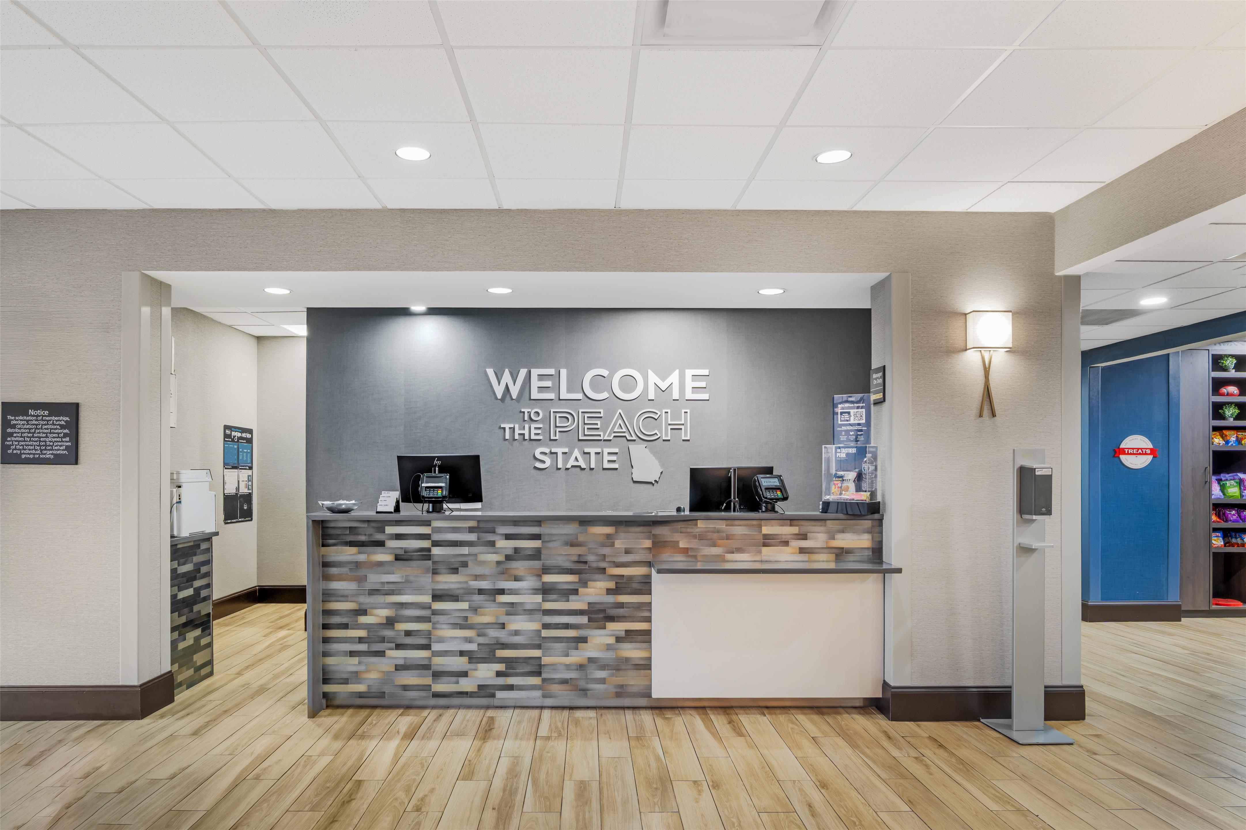 Reception | Hampton Inn & Suites Augusta West