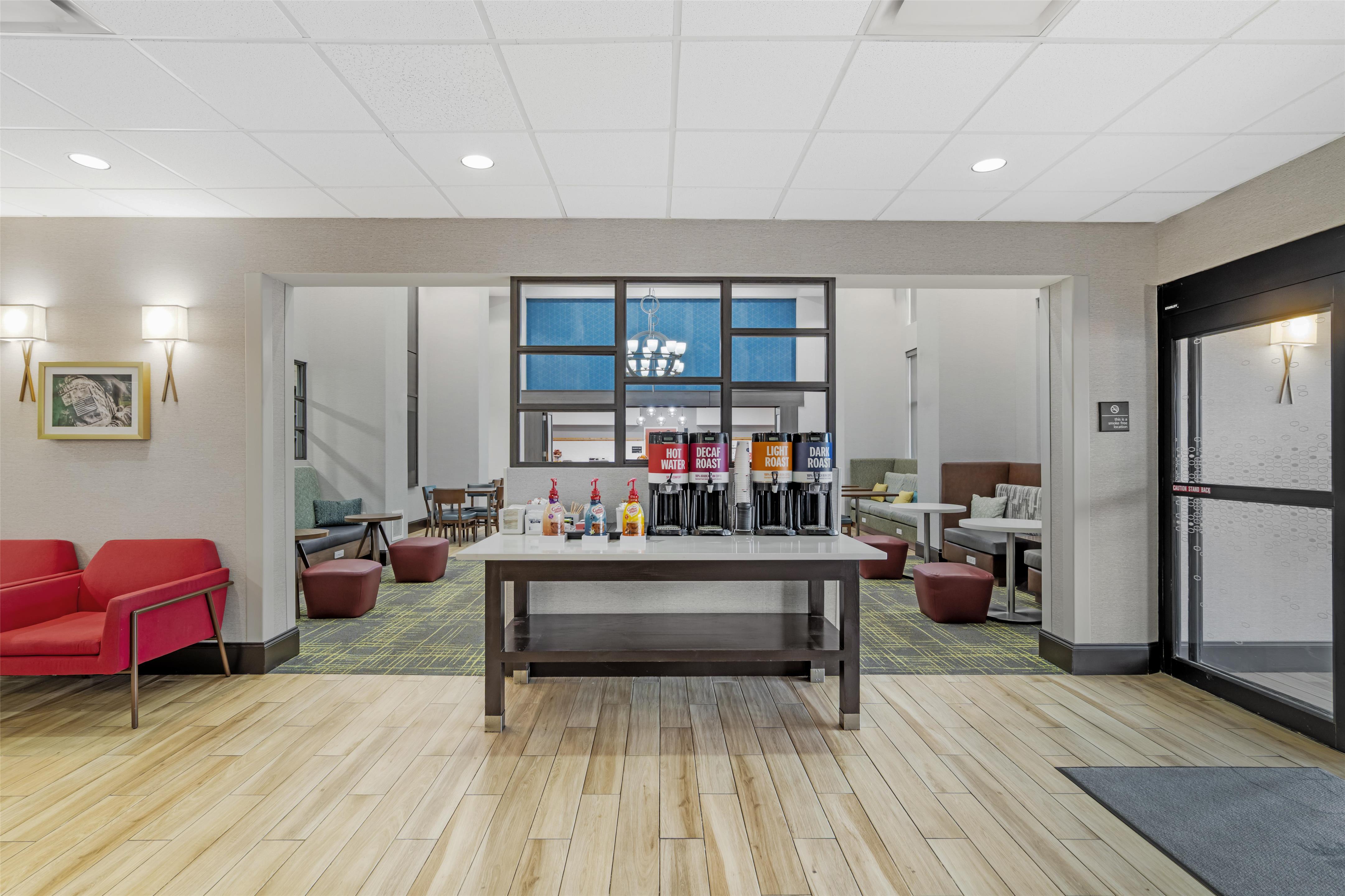 Lobby | Hampton Inn & Suites Augusta West