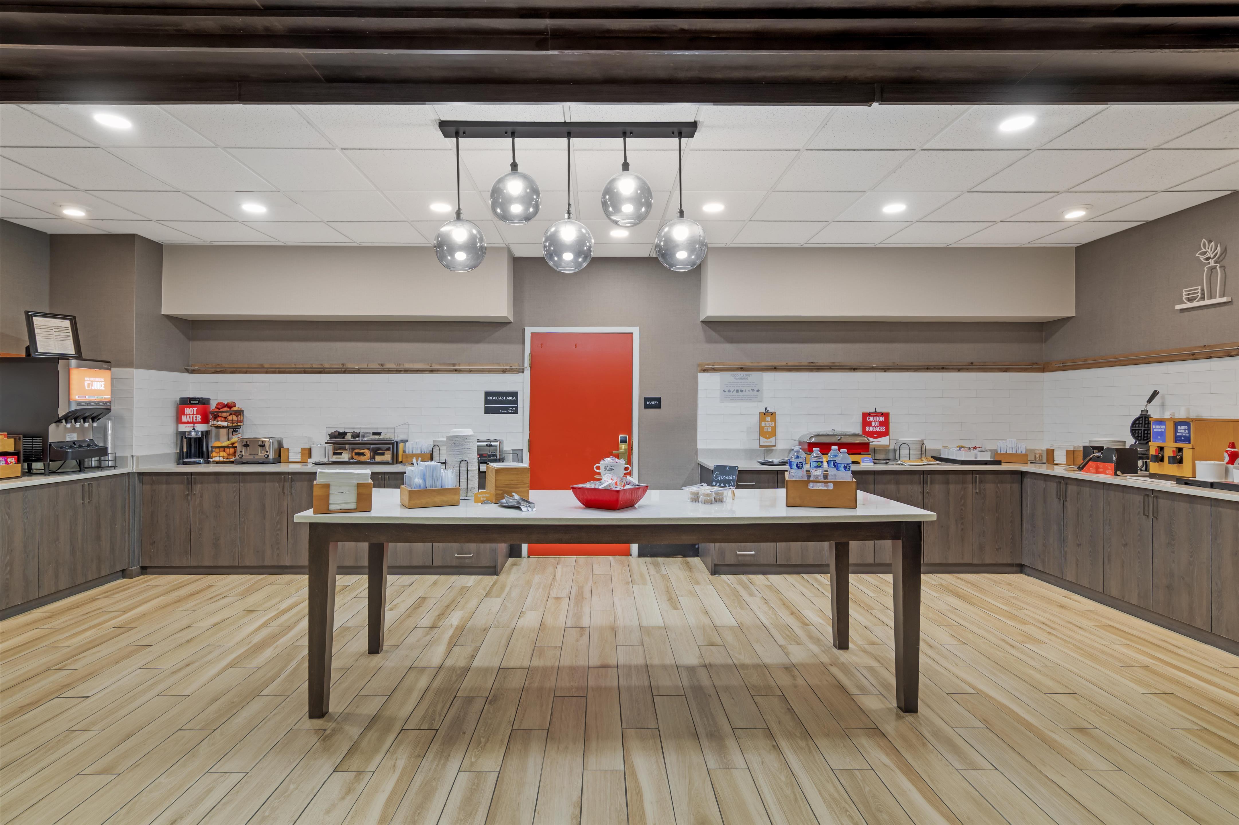 Breakfast Area | Hampton Inn & Suites Augusta West