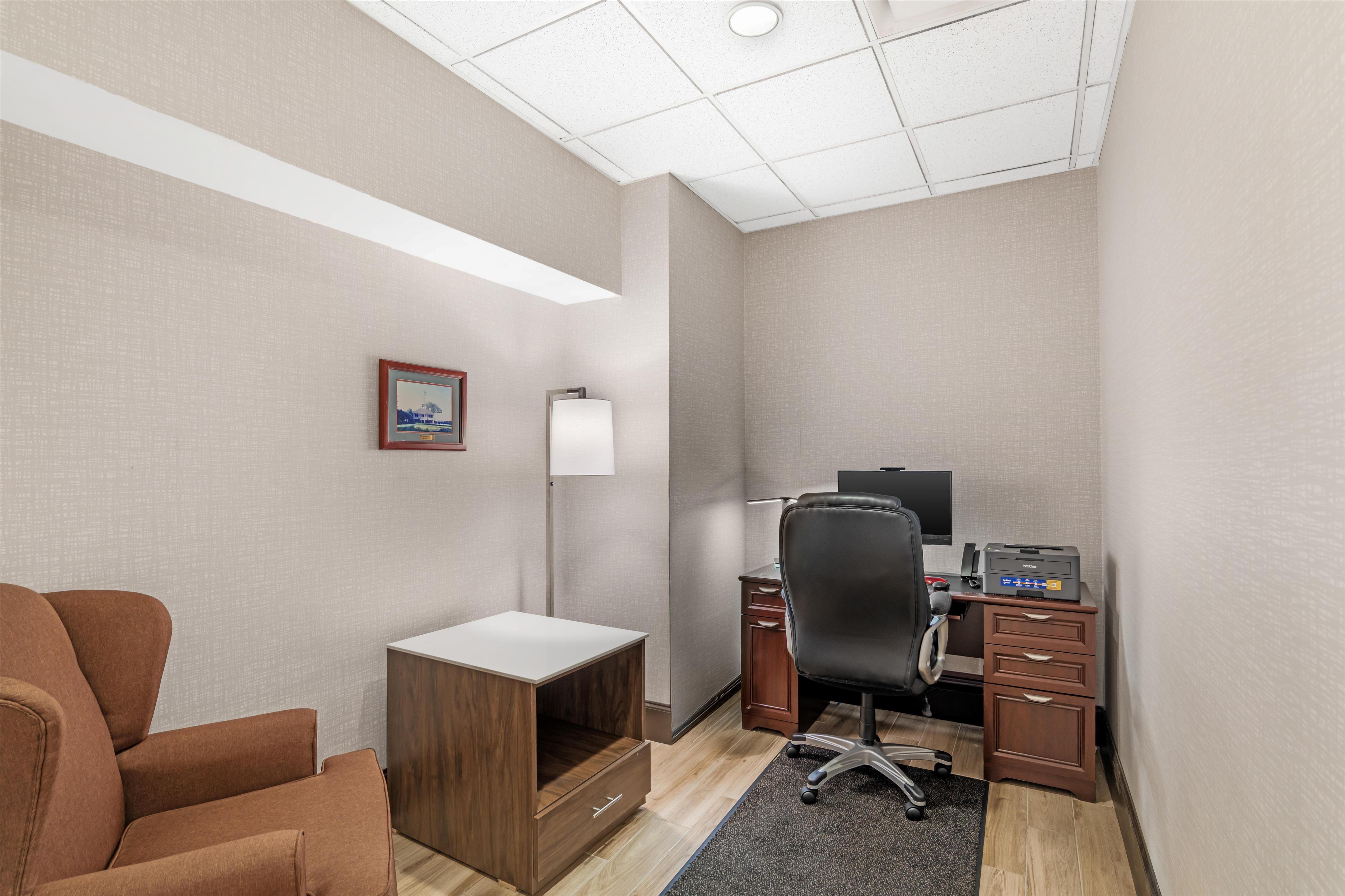 Business Center | Hampton Inn & Suites Augusta West