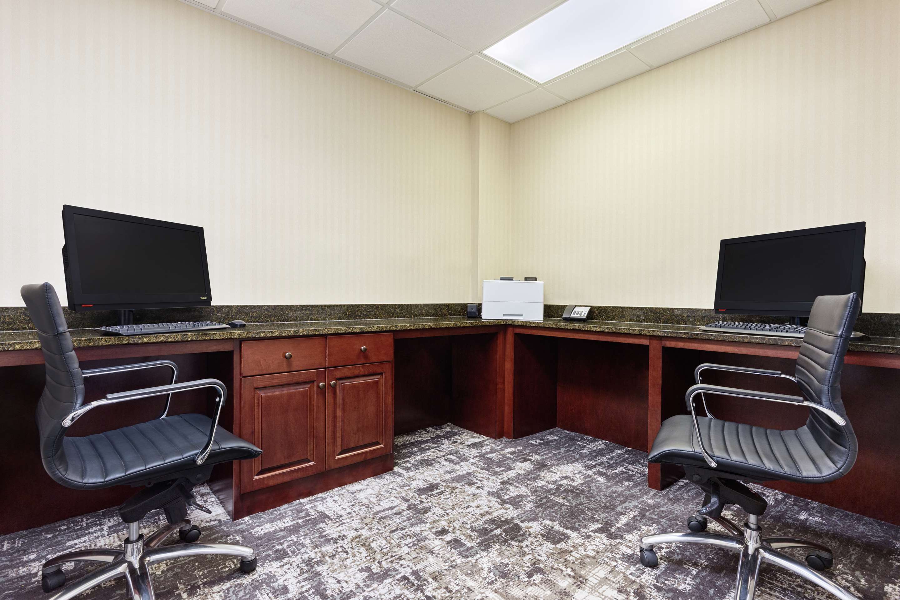 Business Center | Hampton Inn Amelia Island at Fernandina Beach