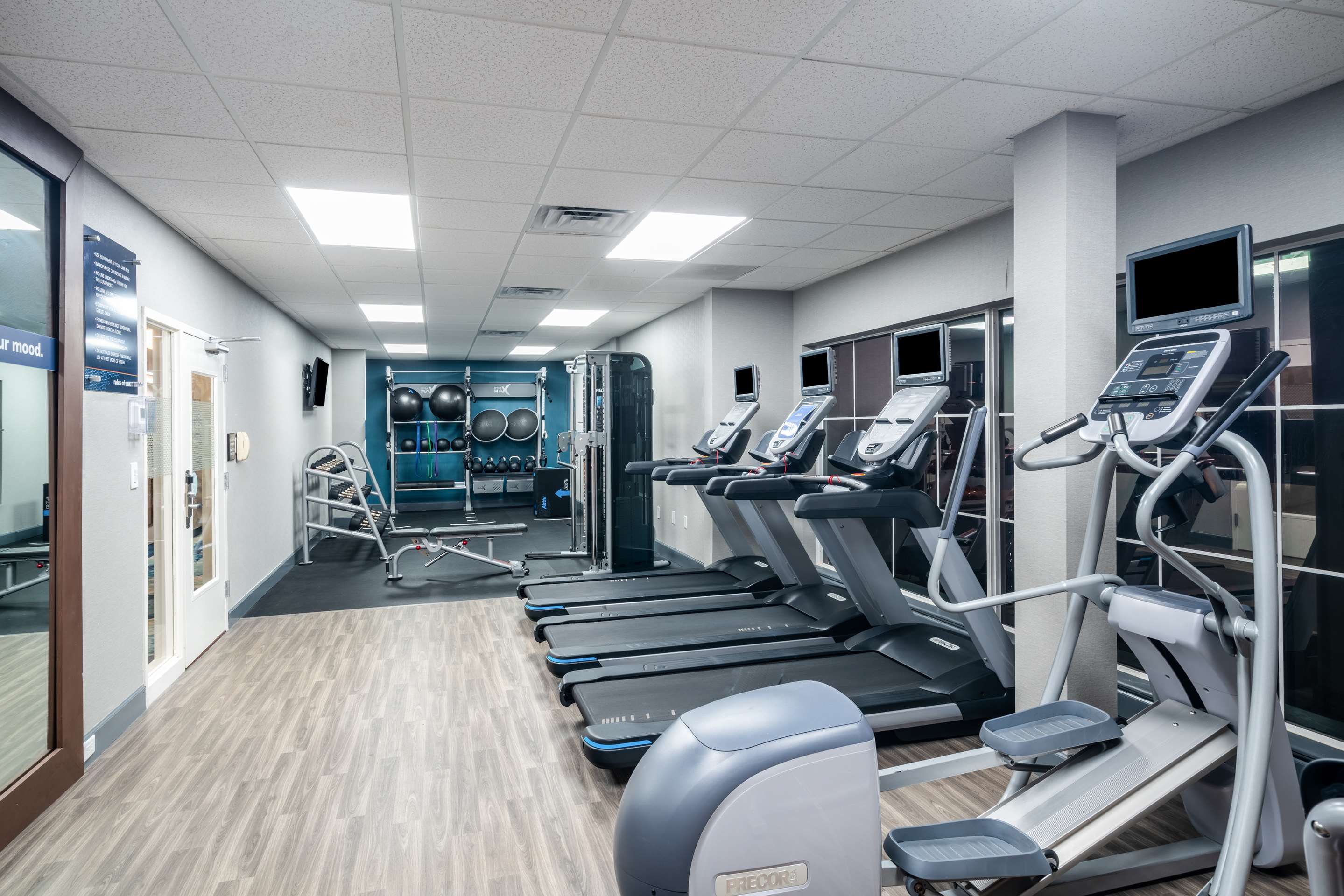 Health club fitness center gym | Hampton Inn and Suites Amelia Island Historic Harbor Front