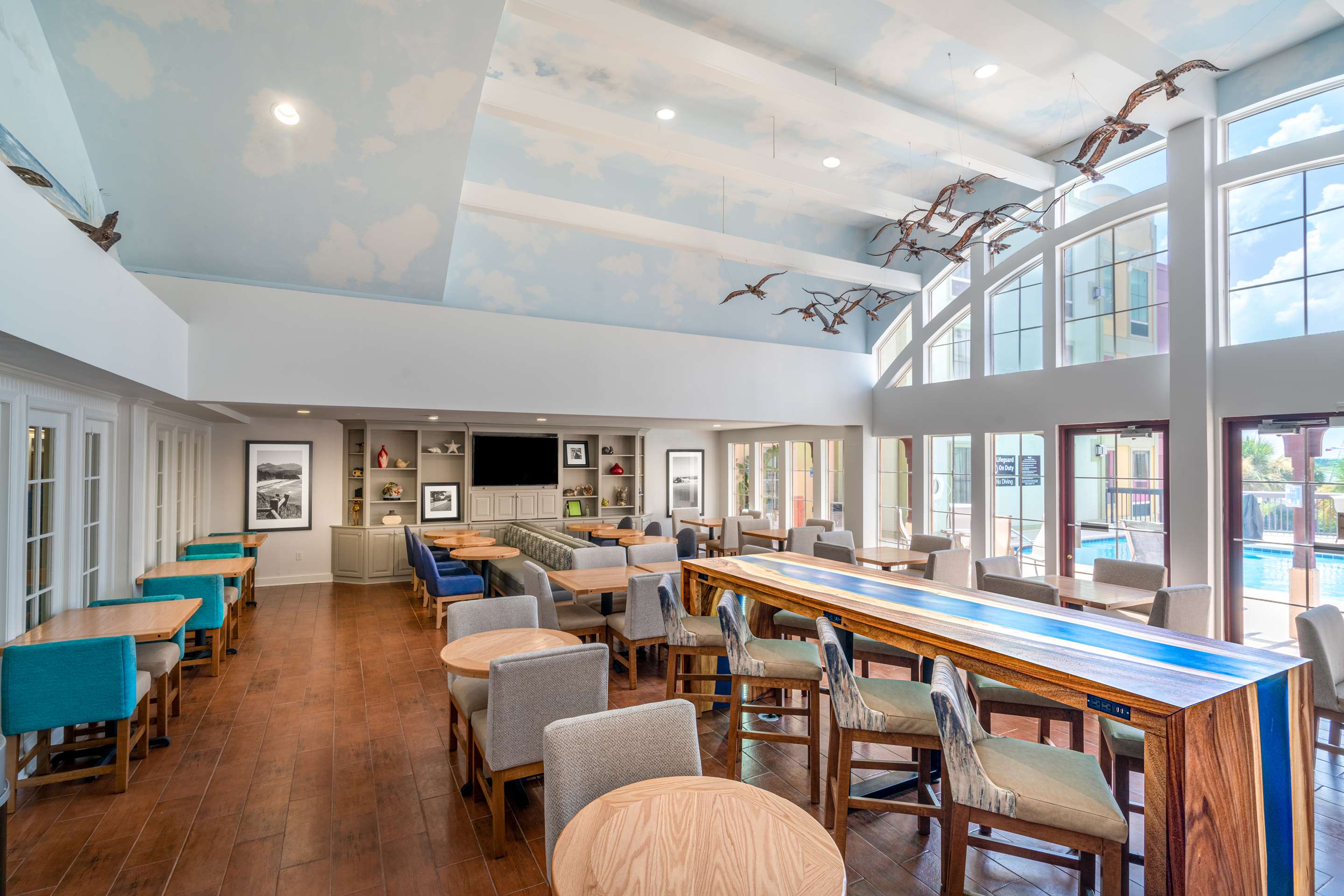Breakfast Area | Hampton Inn and Suites Amelia Island Historic Harbor Front
