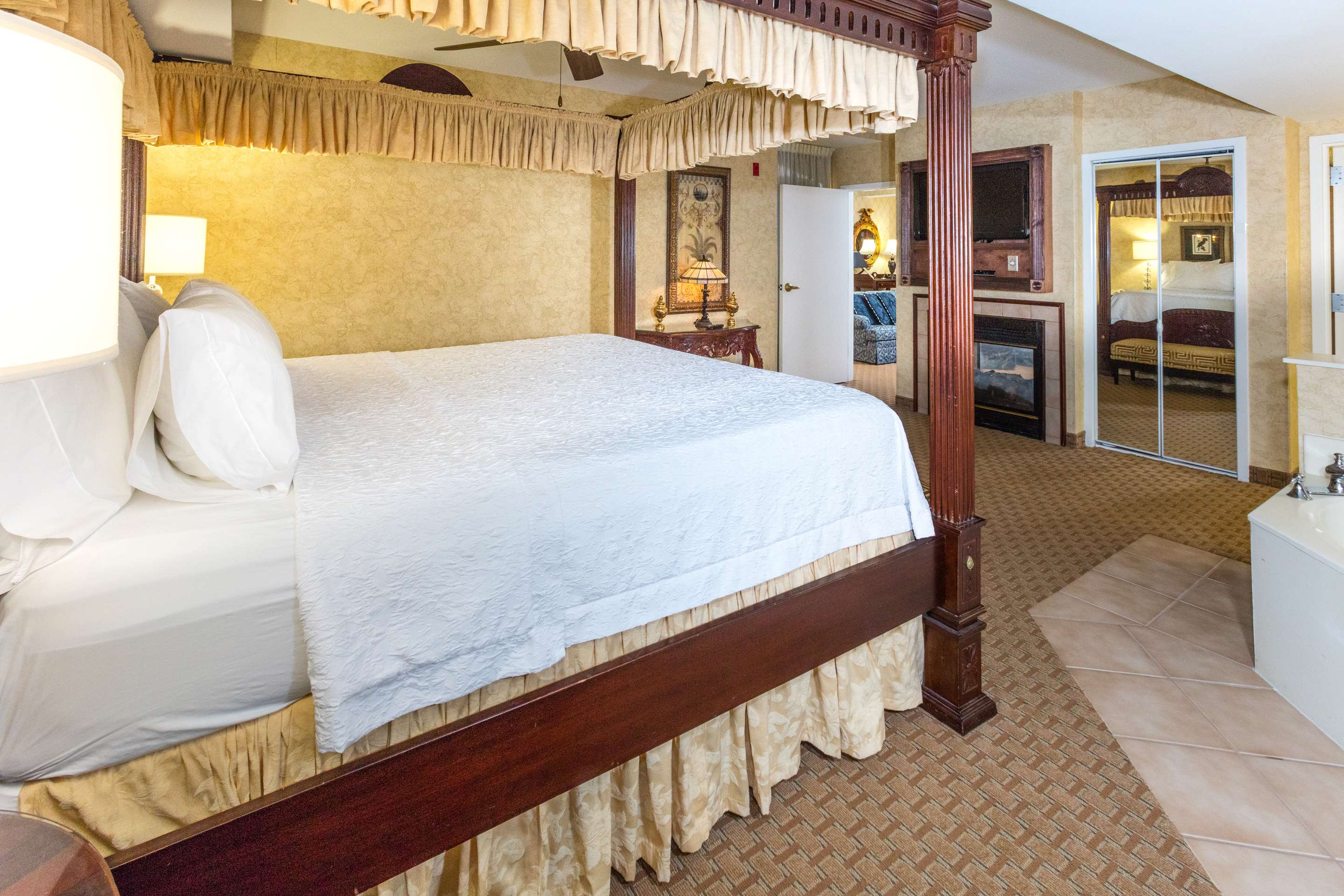 Guest room