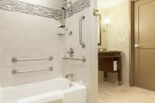  - Embassy Suites Saratoga Springs