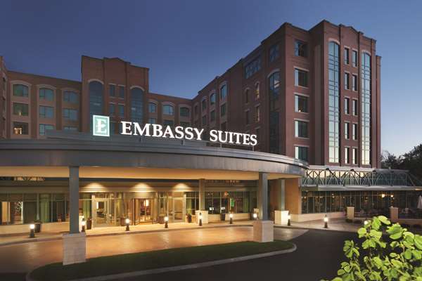 Exterior view - Embassy Suites Saratoga Springs