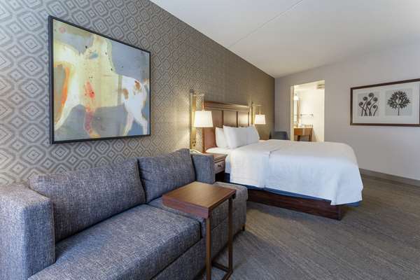  - Hampton Inn & Suites Saratoga Springs
