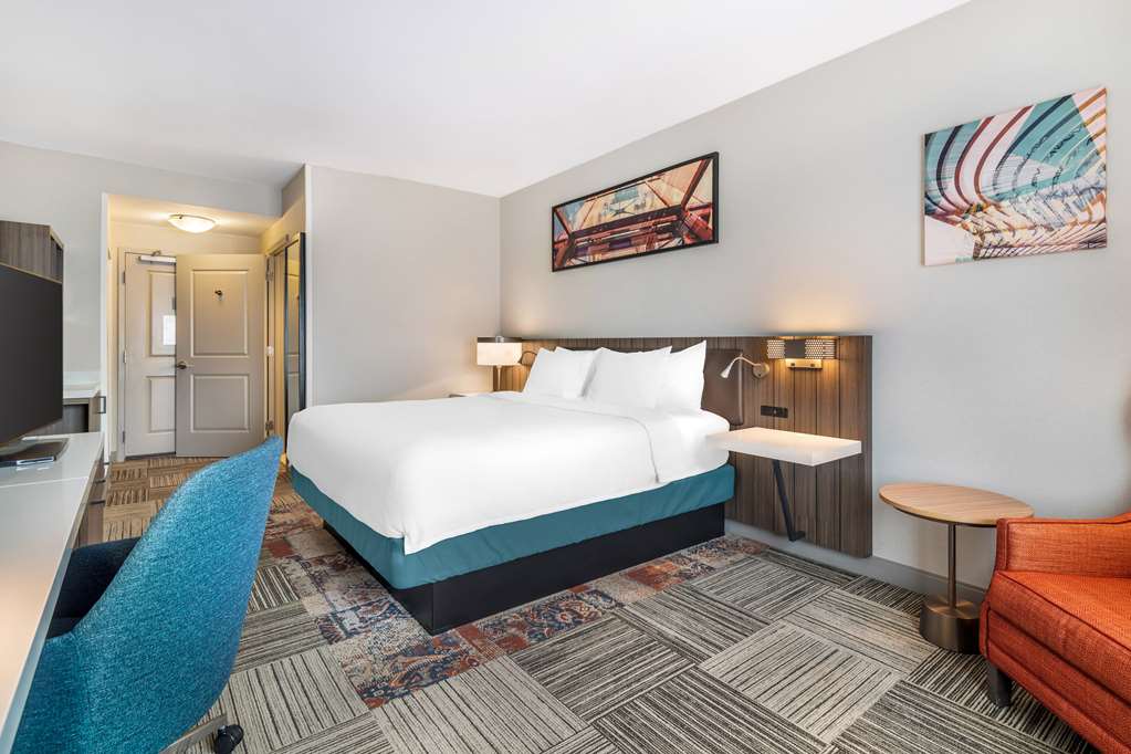 Hilton Garden Inn Albany/SUNY Area - Tap to explore photos