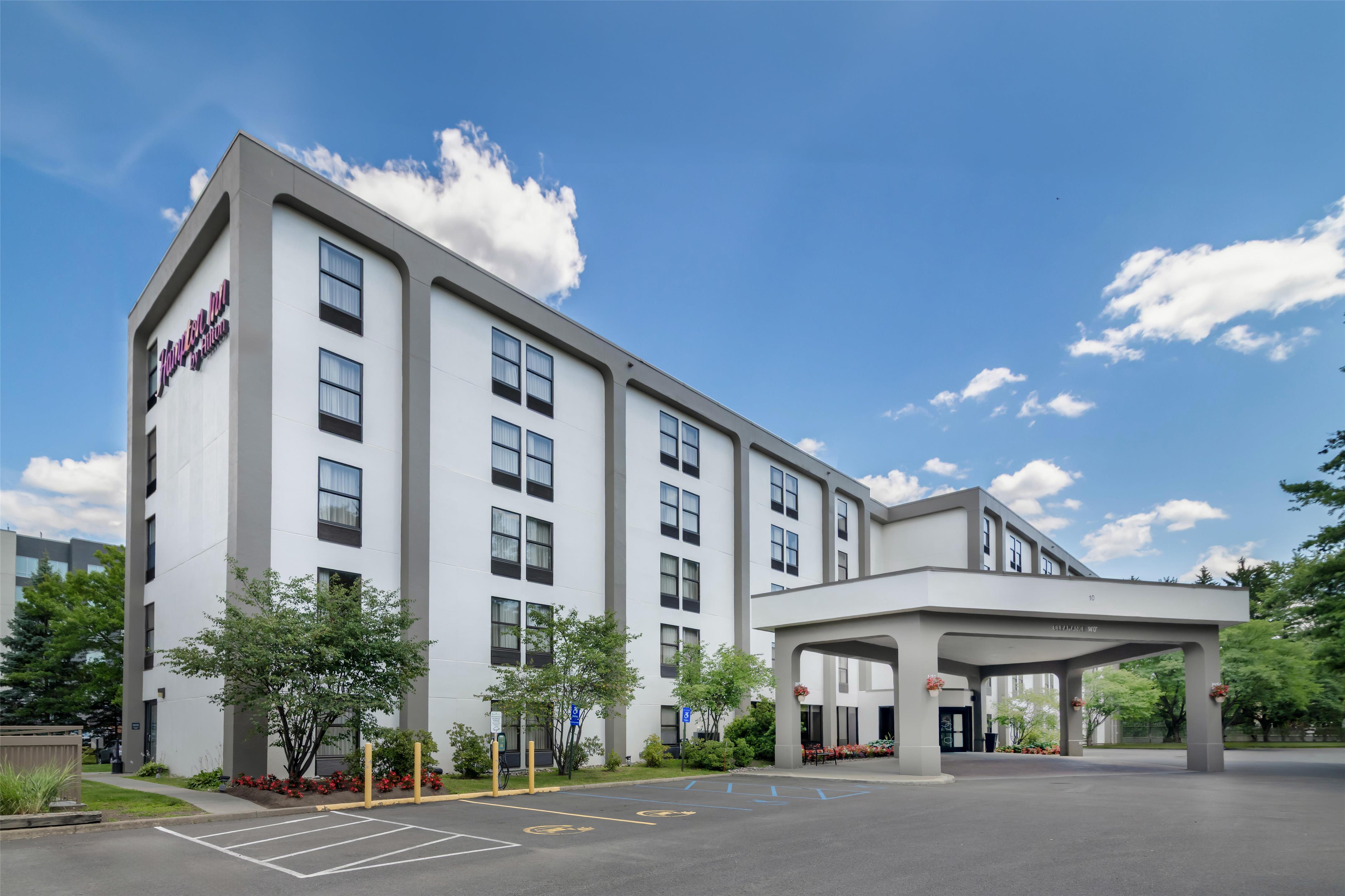 Exterior | Hampton Inn Albany-Wolf Road