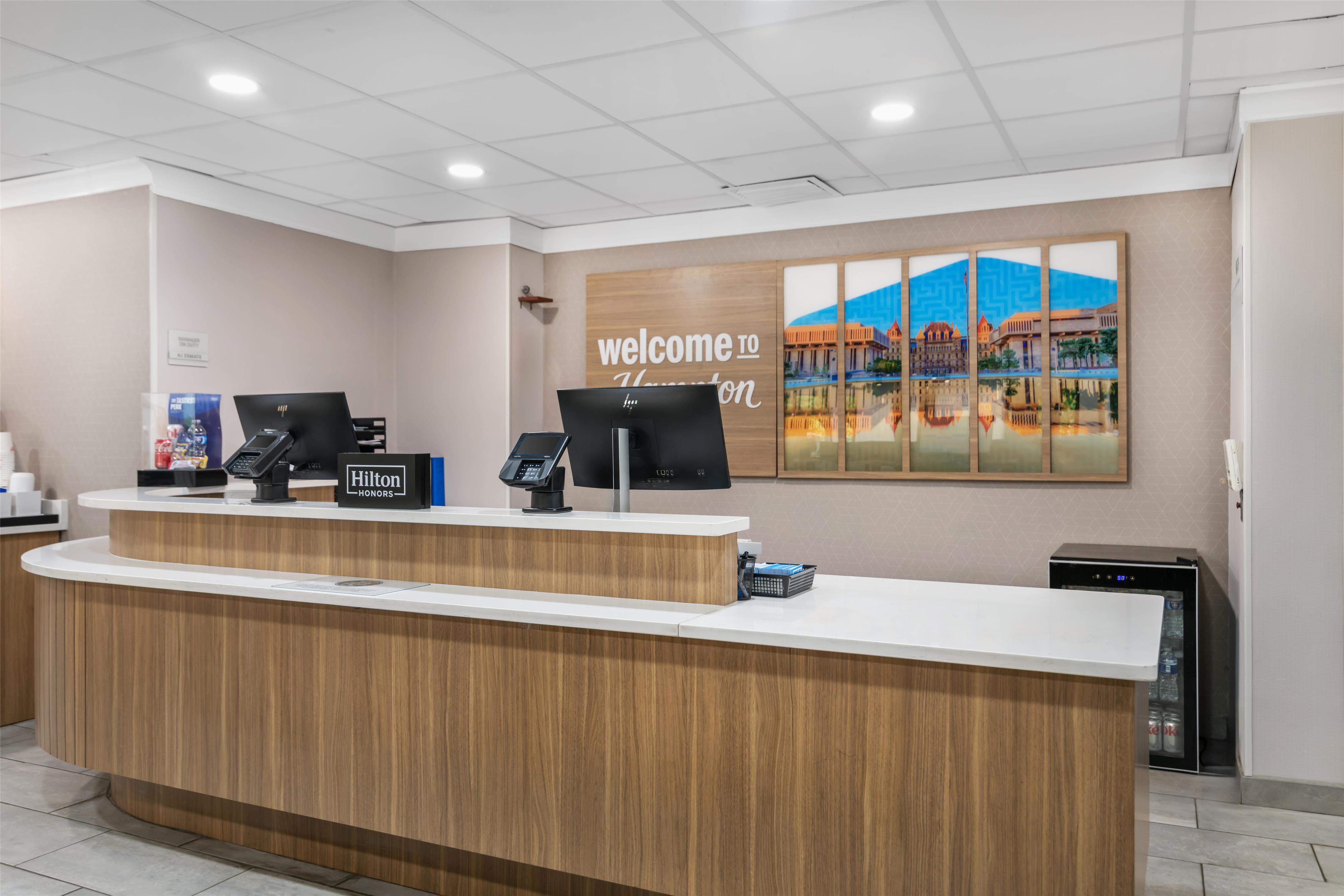 Reception | Hampton Inn Albany-Wolf Road
