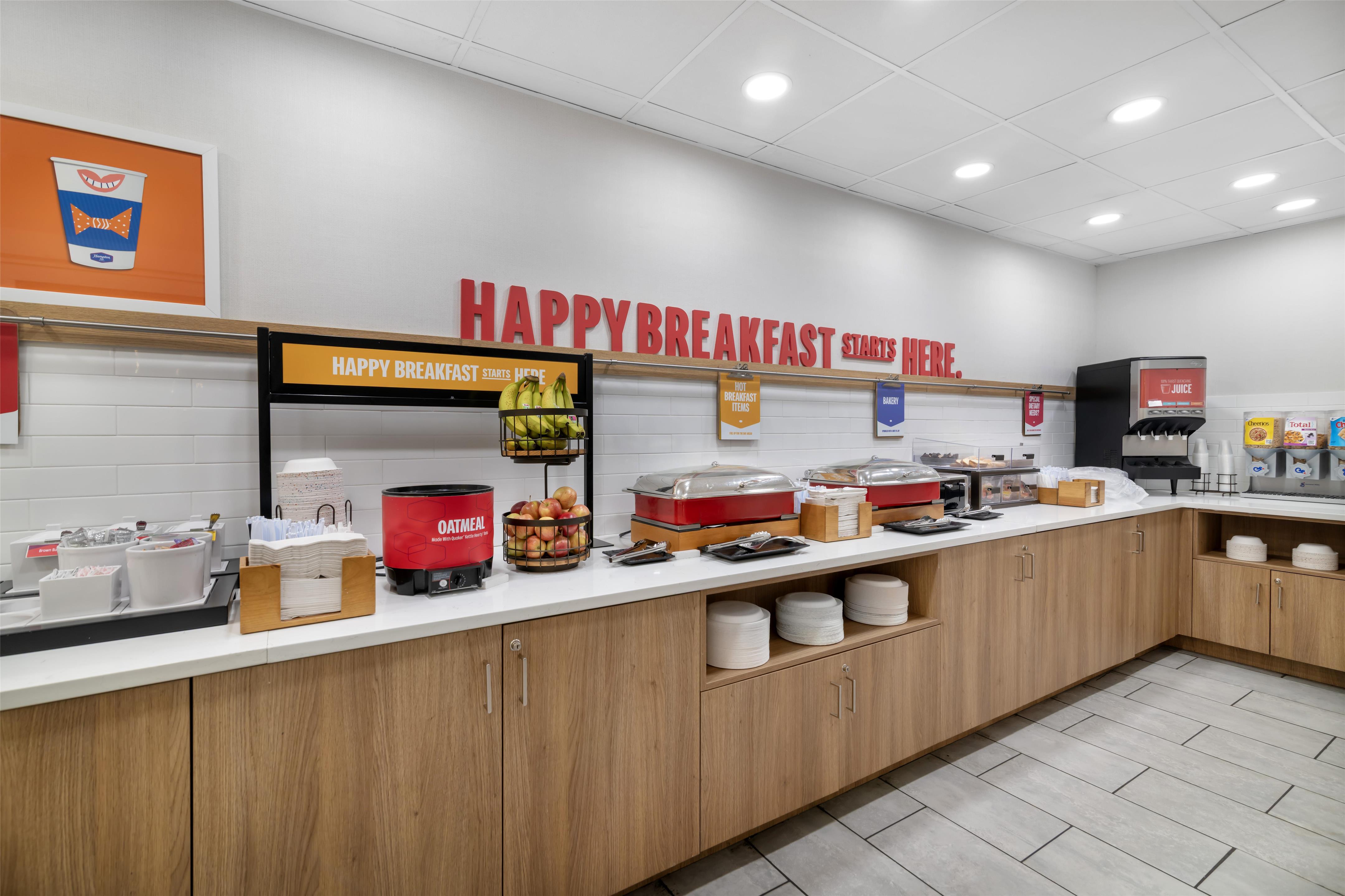 Breakfast Area | Hampton Inn Albany-Wolf Road