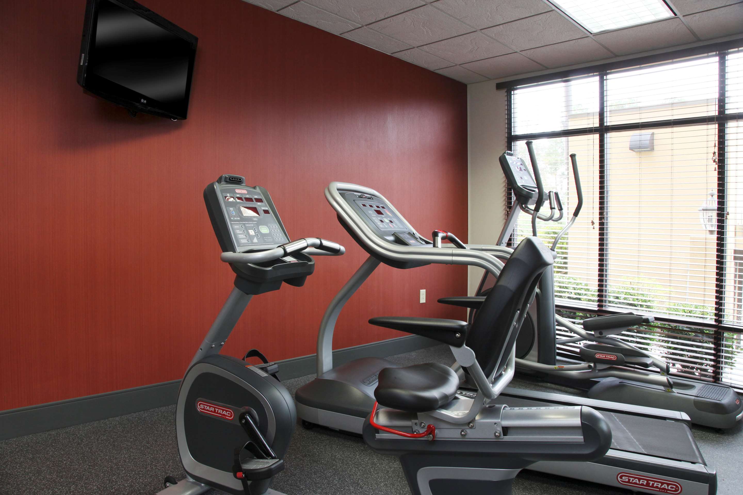 Health club fitness center gym | Hampton Inn by Hilton Richmond-North/Ashland